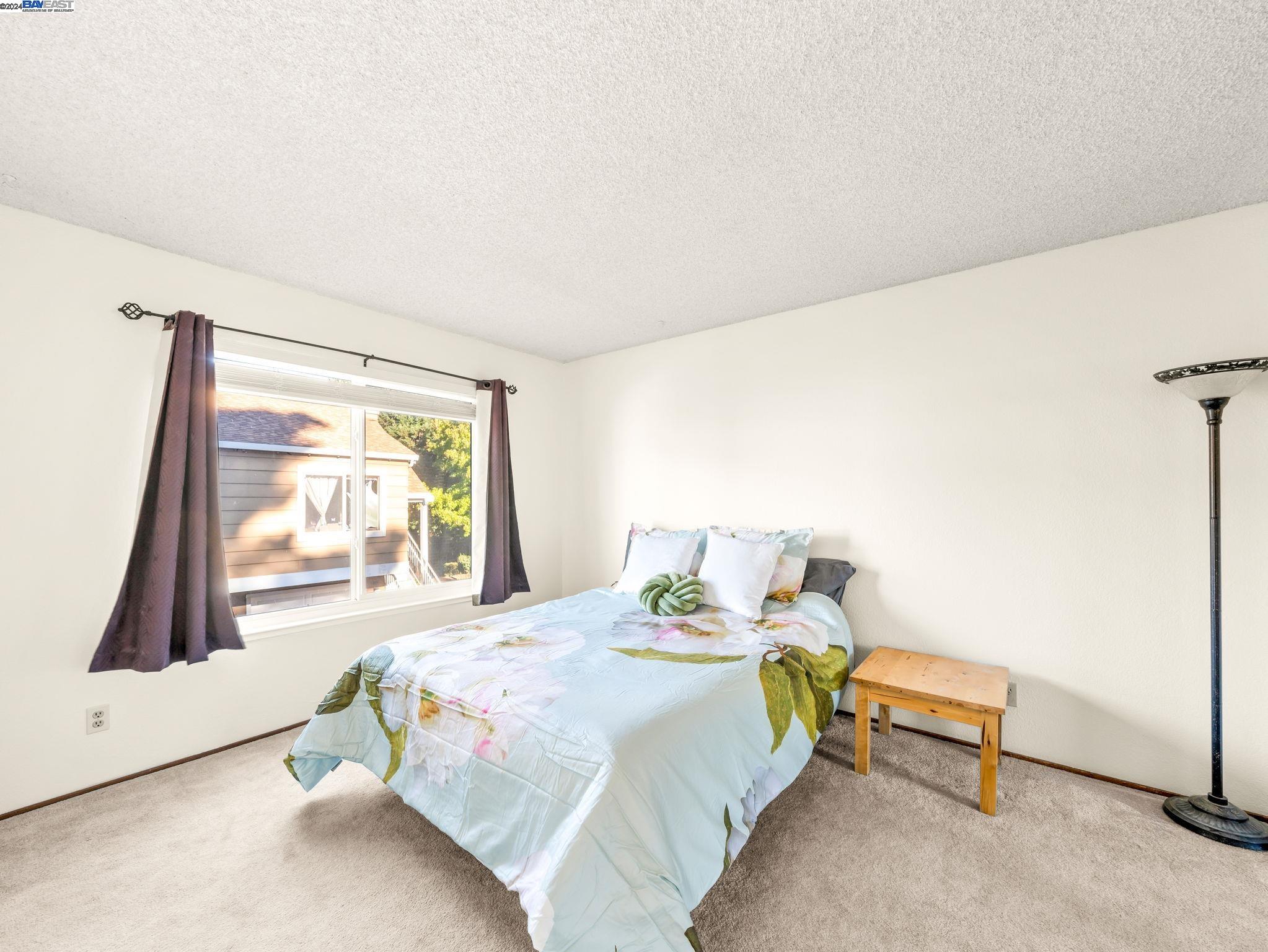 Detail Gallery Image 15 of 21 For 196 Village Pl, Martinez,  CA 94553 - 2 Beds | 1 Baths