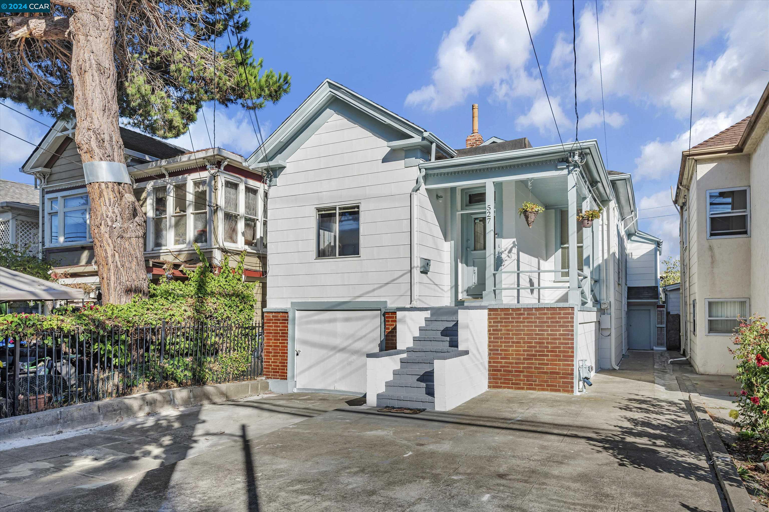 Detail Gallery Image 1 of 1 For 527 Pacific Ave, Alameda,  CA 94501 - 3 Beds | 3 Baths
