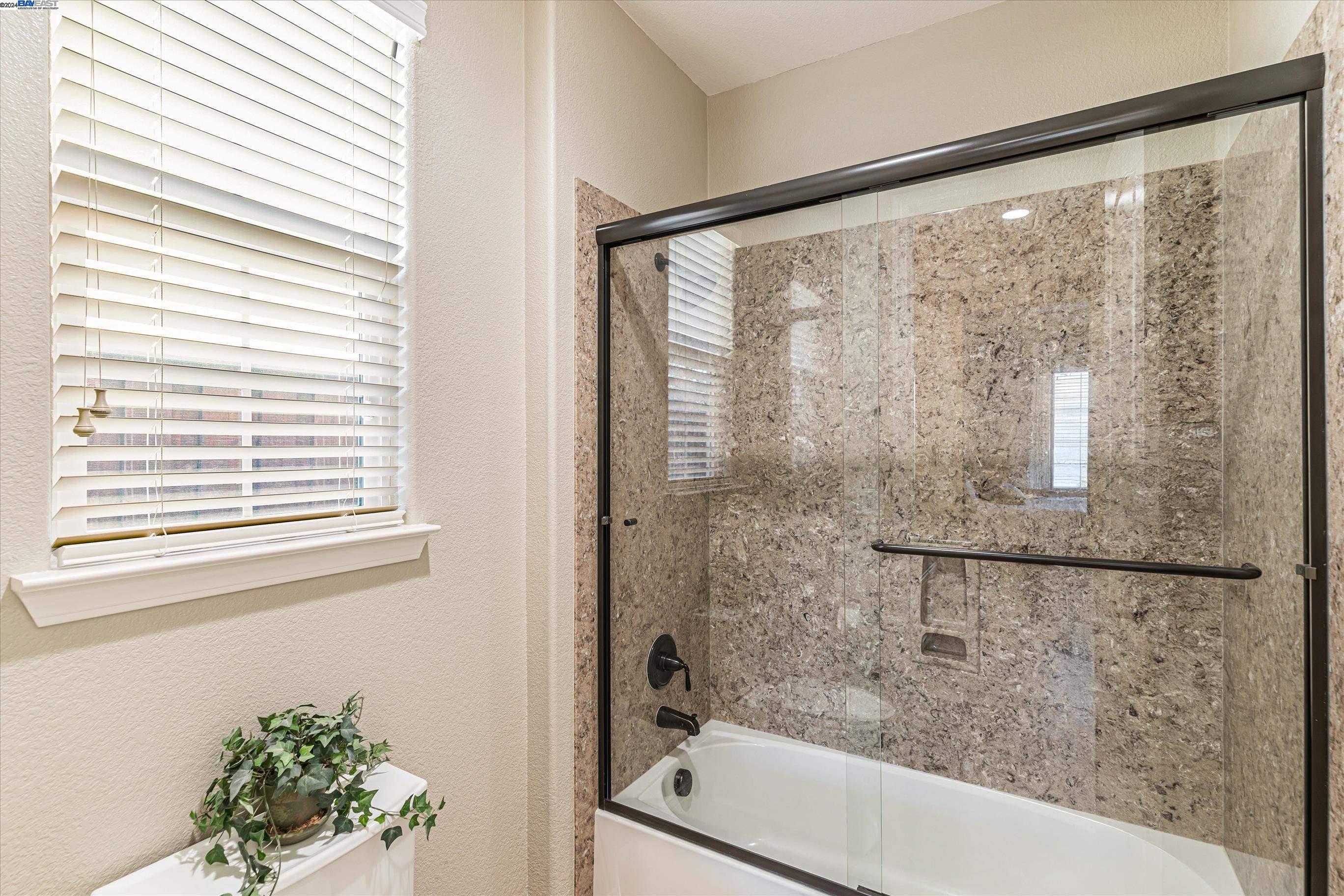 Detail Gallery Image 20 of 58 For 1534 Chatham Pl, Pleasanton,  CA 94566 - 3 Beds | 2/1 Baths