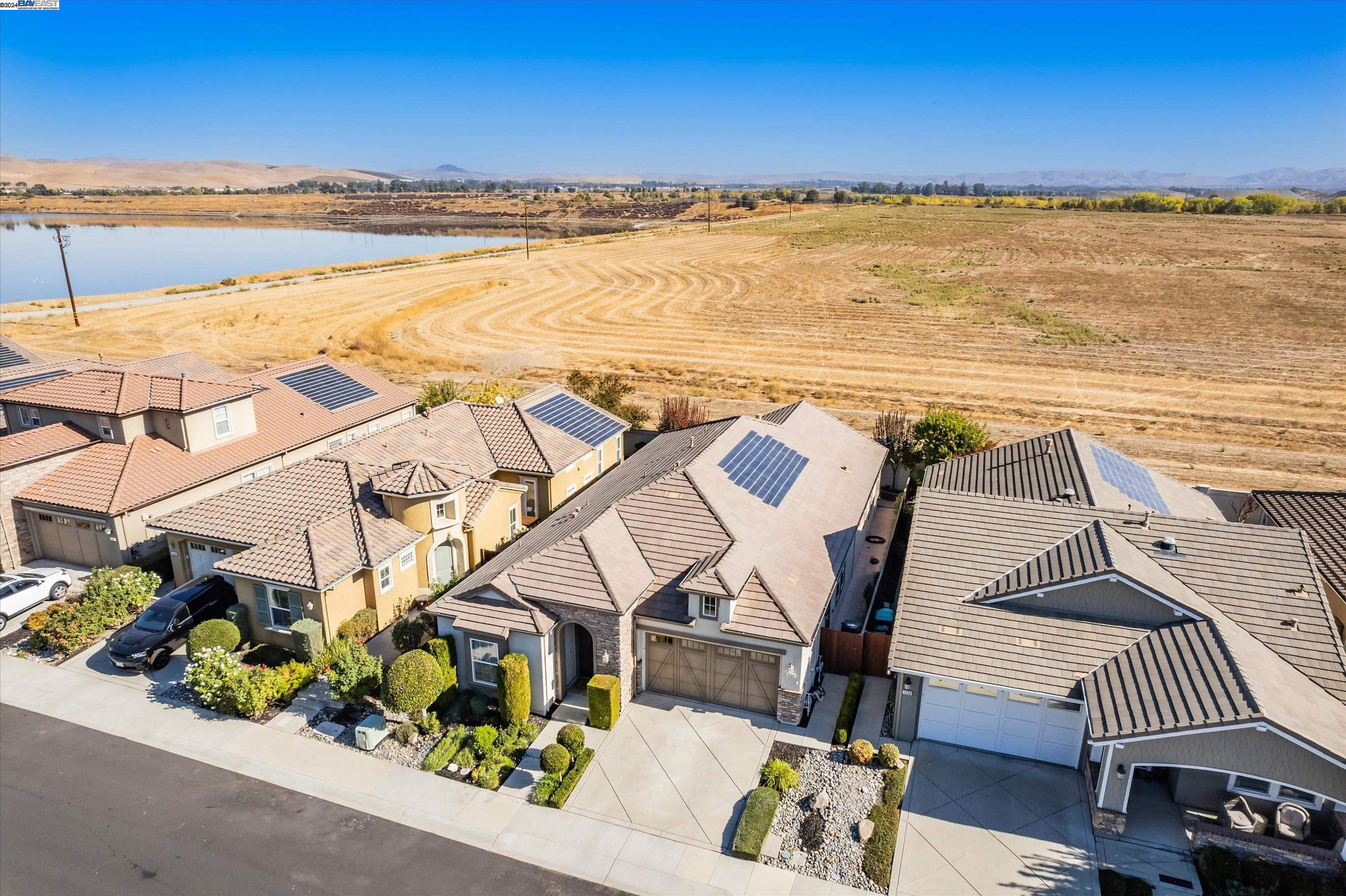 Detail Gallery Image 39 of 58 For 1534 Chatham Pl, Pleasanton,  CA 94566 - 3 Beds | 2/1 Baths