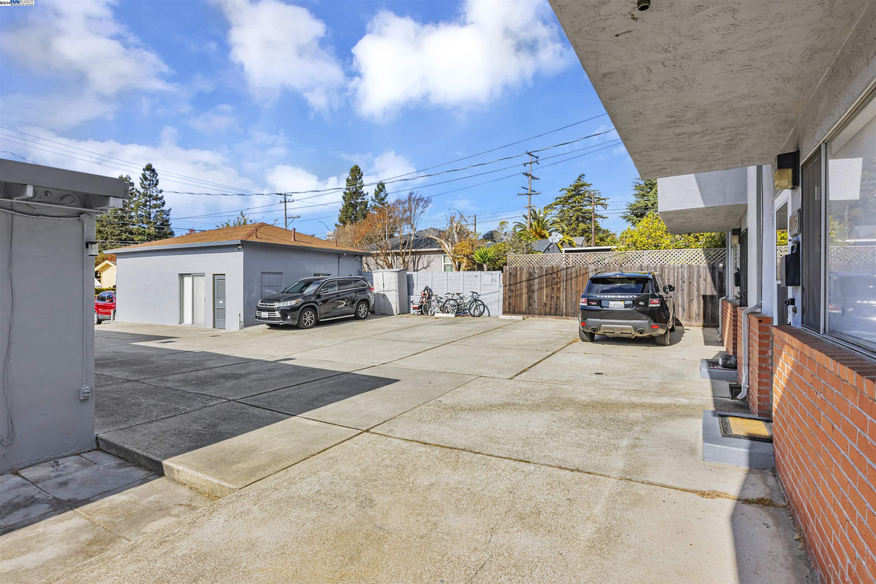 Detail Gallery Image 26 of 32 For 19764 Stanton Ave #1,  Castro Valley,  CA 94546 - 2 Beds | 2 Baths