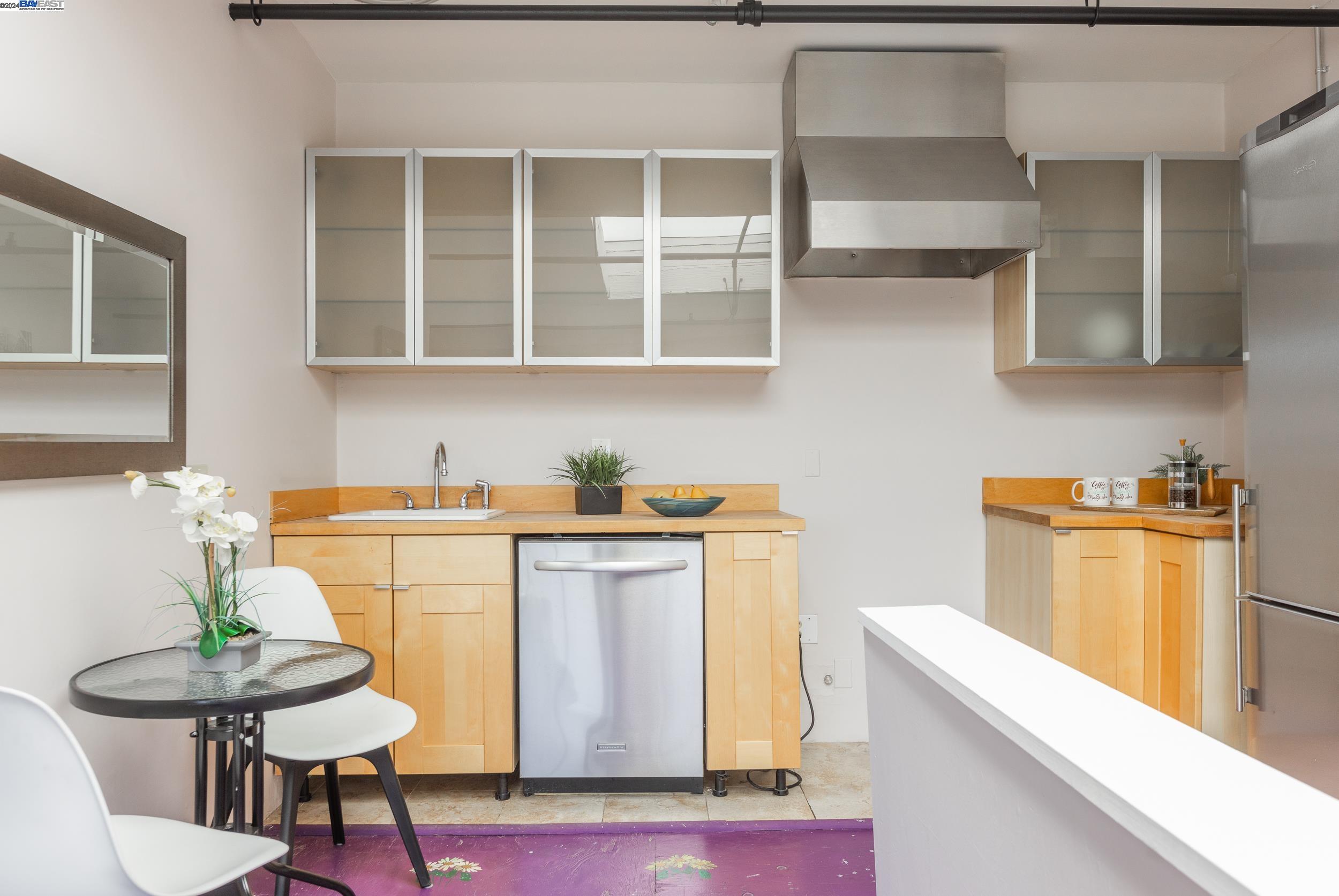 Detail Gallery Image 8 of 18 For 1312 4th St, Berkeley,  CA 94710 - 0 Beds | 1 Baths
