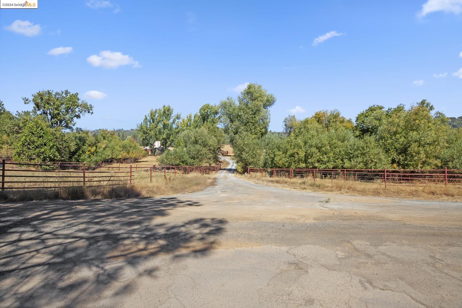 Detail Gallery Image 18 of 53 For 10488 Converse Rd, Coulterville,  CA 95311 - 4 Beds | 2 Baths