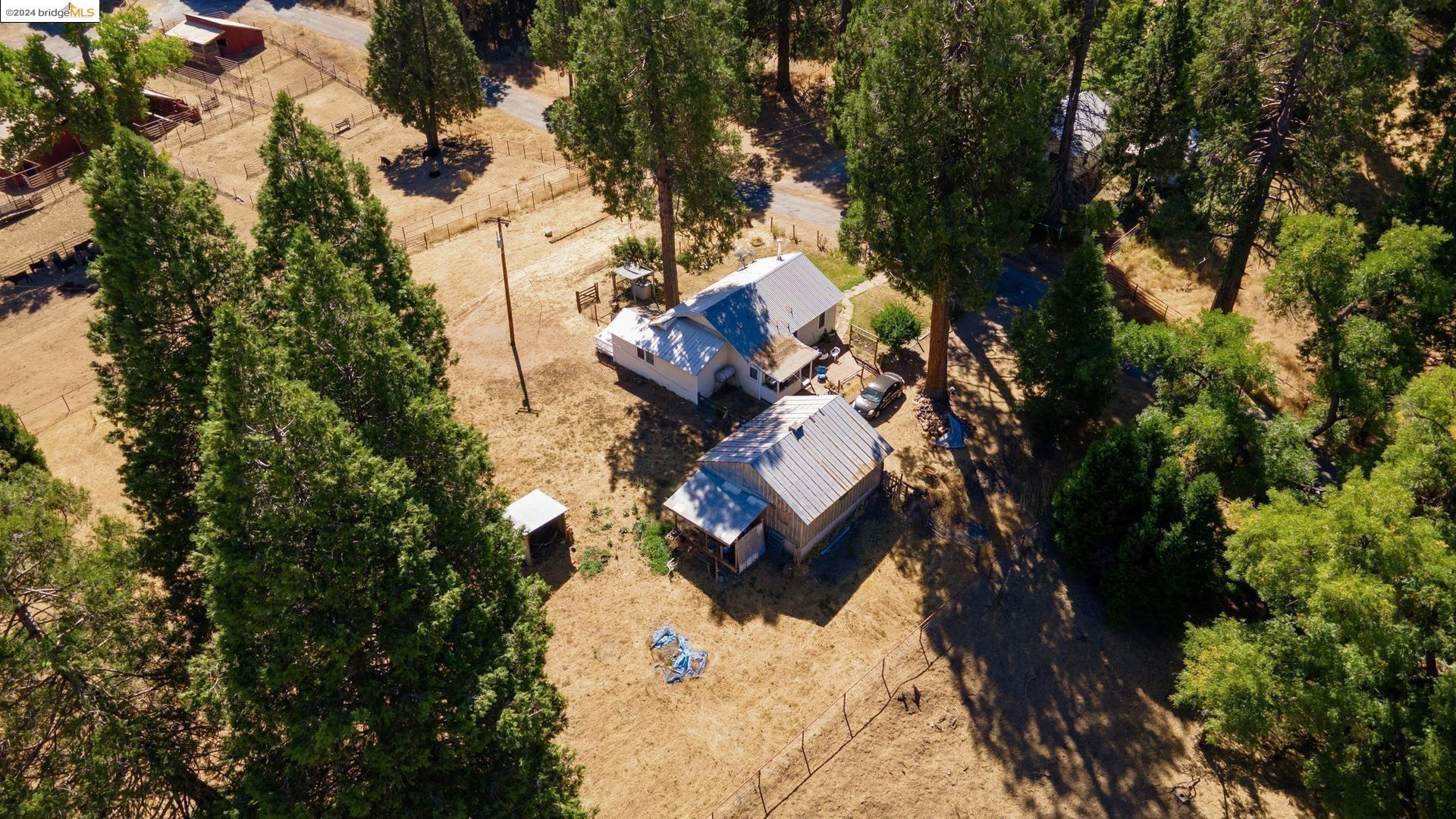 Detail Gallery Image 10 of 53 For 10488 Converse Rd, Coulterville,  CA 95311 - 4 Beds | 2 Baths