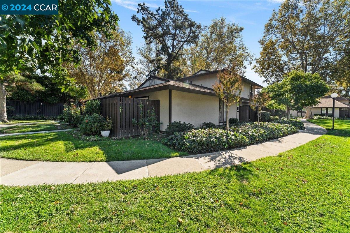 MLS: 41077407 Condo For Sale