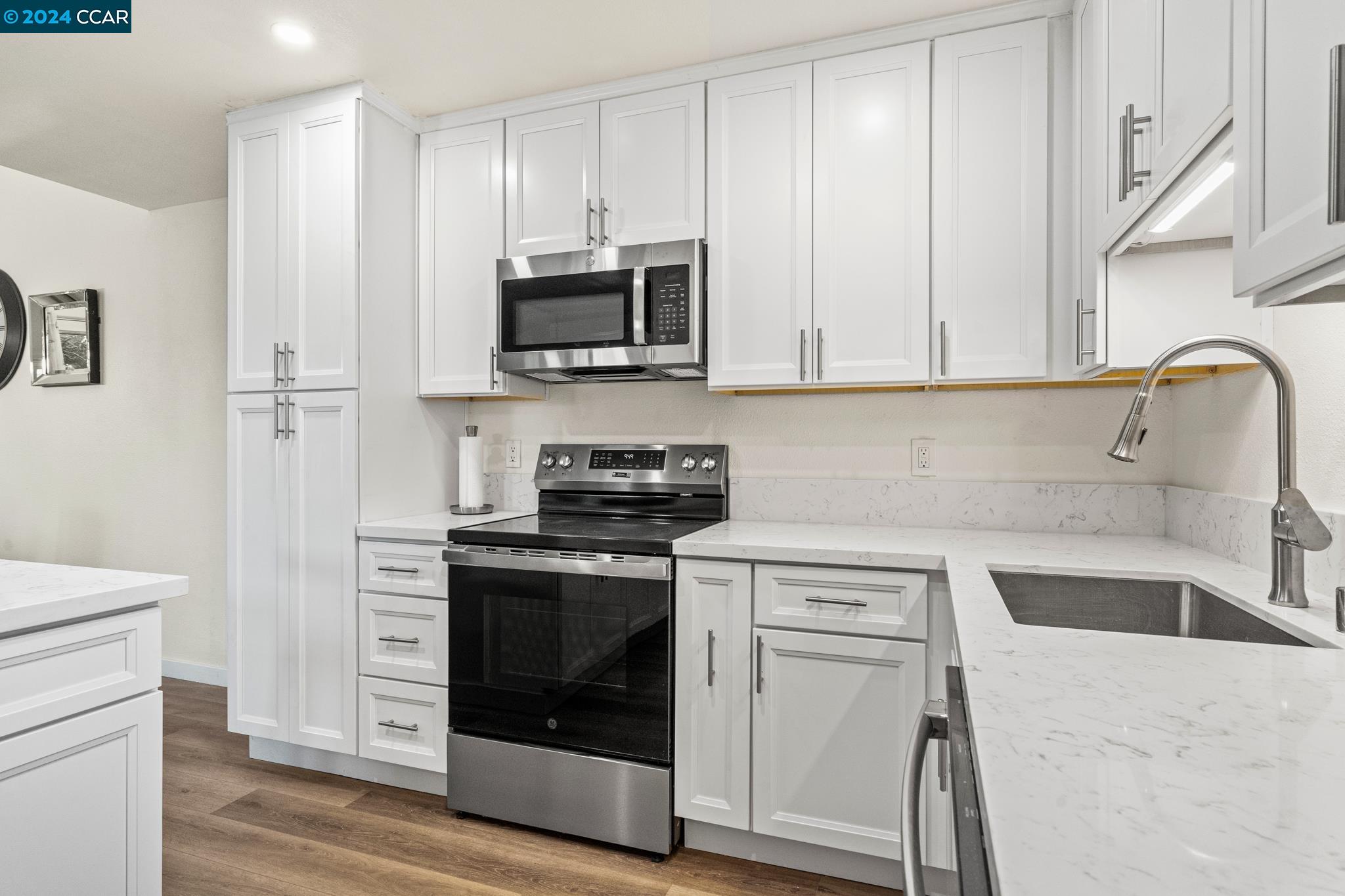 Photo #6: 41077410 Listing 