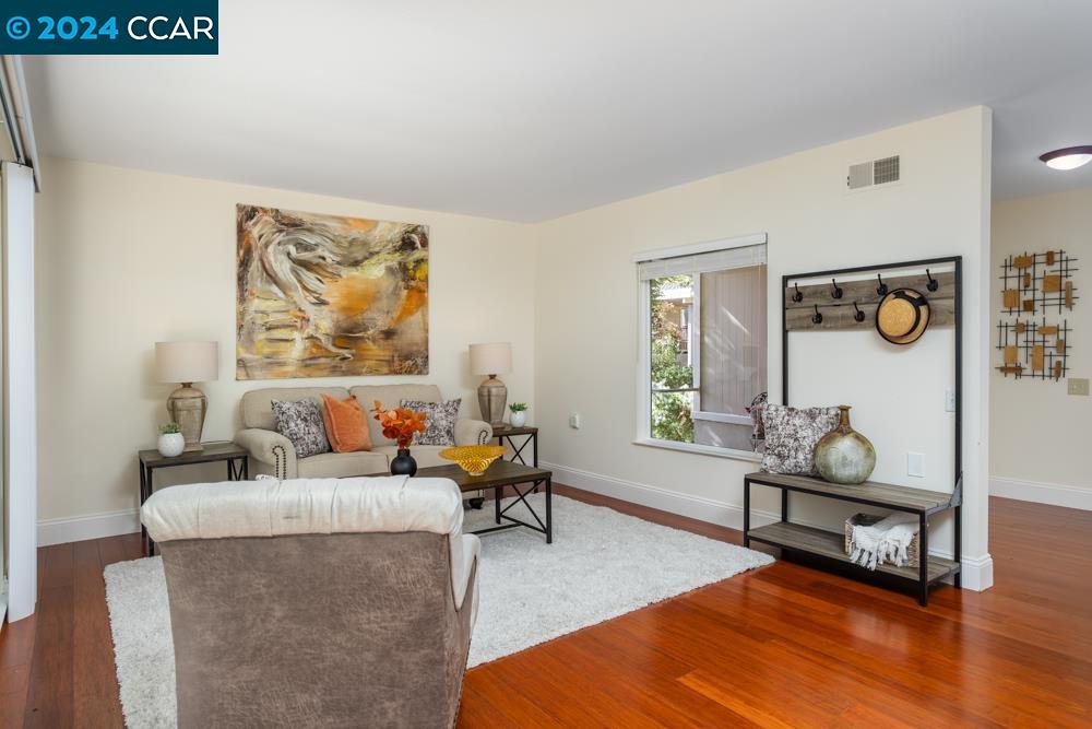 Photo #3: 41077419 Listing 