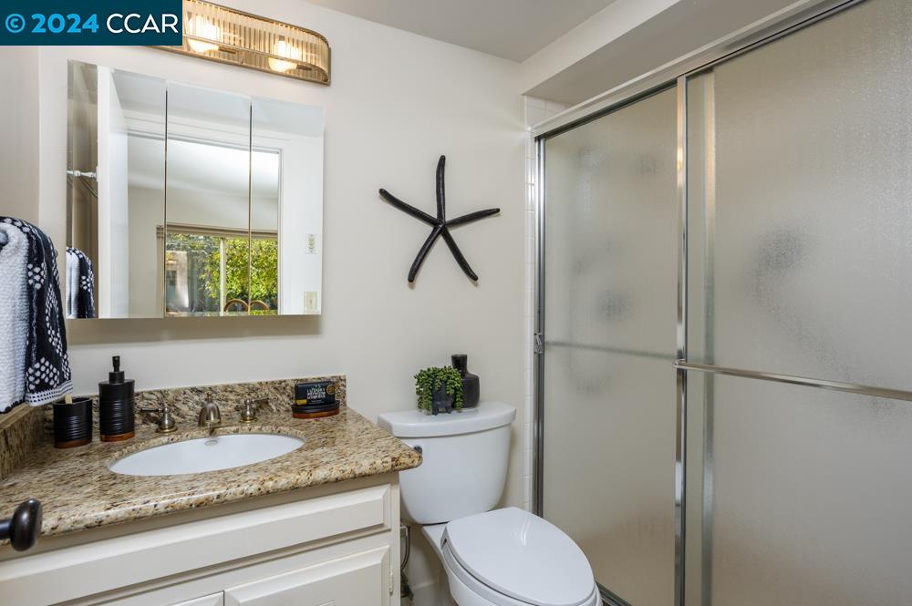 Detail Gallery Image 16 of 35 For 1284 Skycrest Dr #4,  Walnut Creek,  CA 94595 - 3 Beds | 2/1 Baths