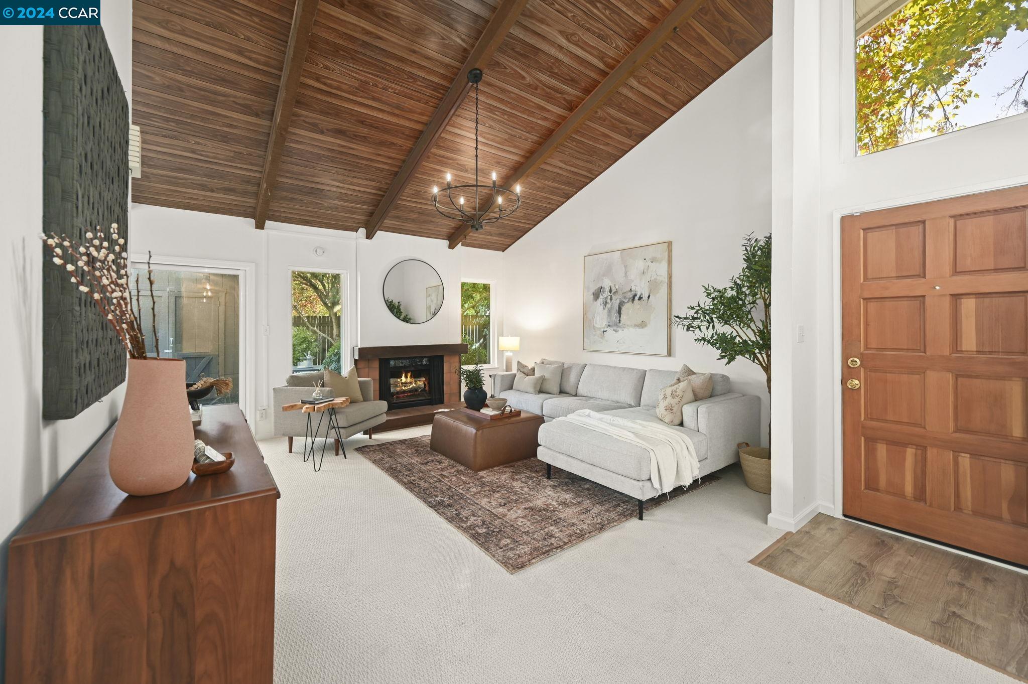 Photo #2: 41077437 Listing 