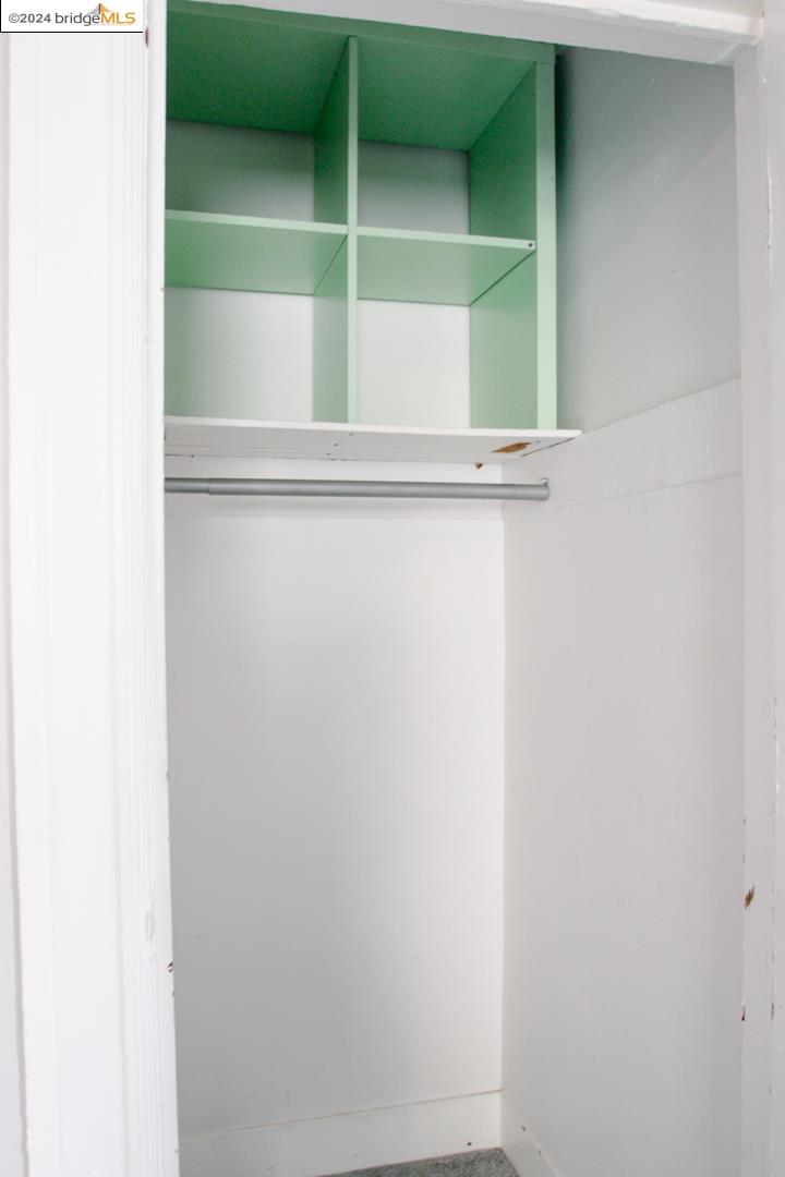 Detail Gallery Image 20 of 21 For 1173 12th St., Oakland,  CA 94607 - 2 Beds | 1 Baths