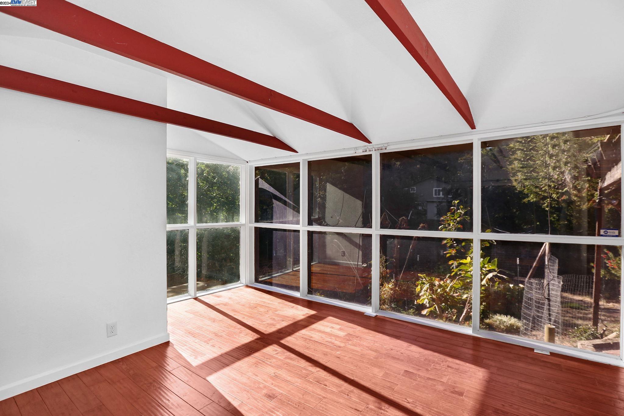 8387 Norris Canyon Rd