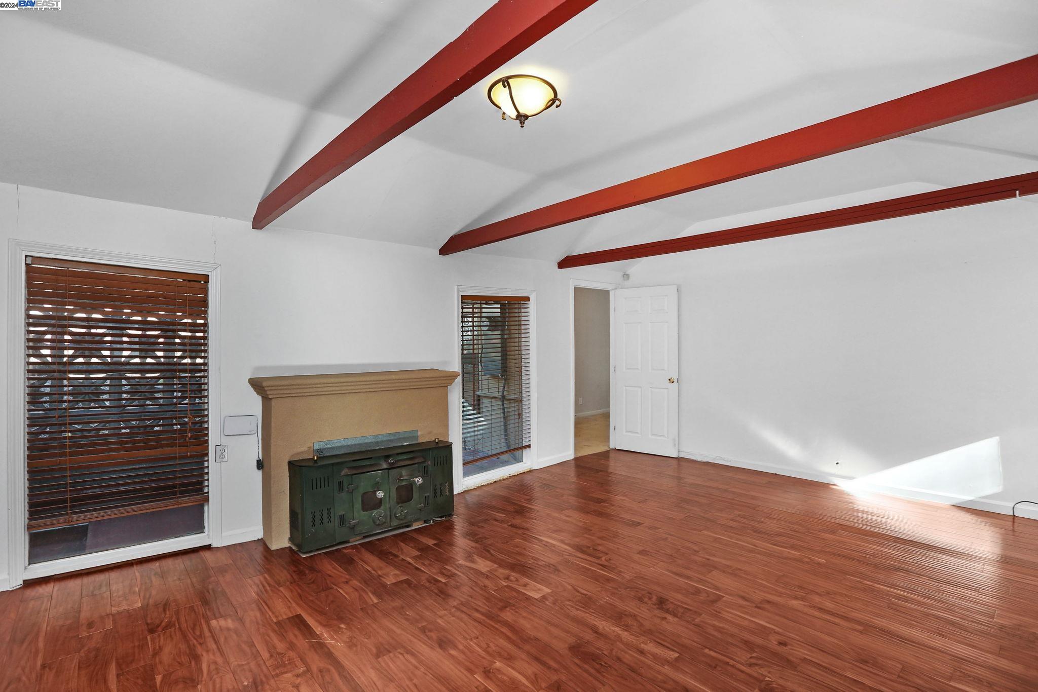 8387 Norris Canyon Rd