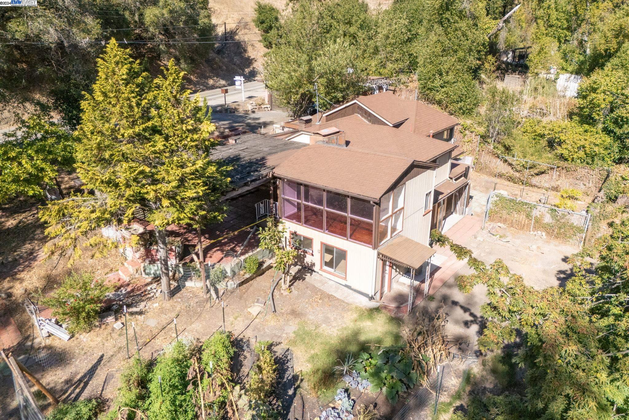8387 Norris Canyon Rd