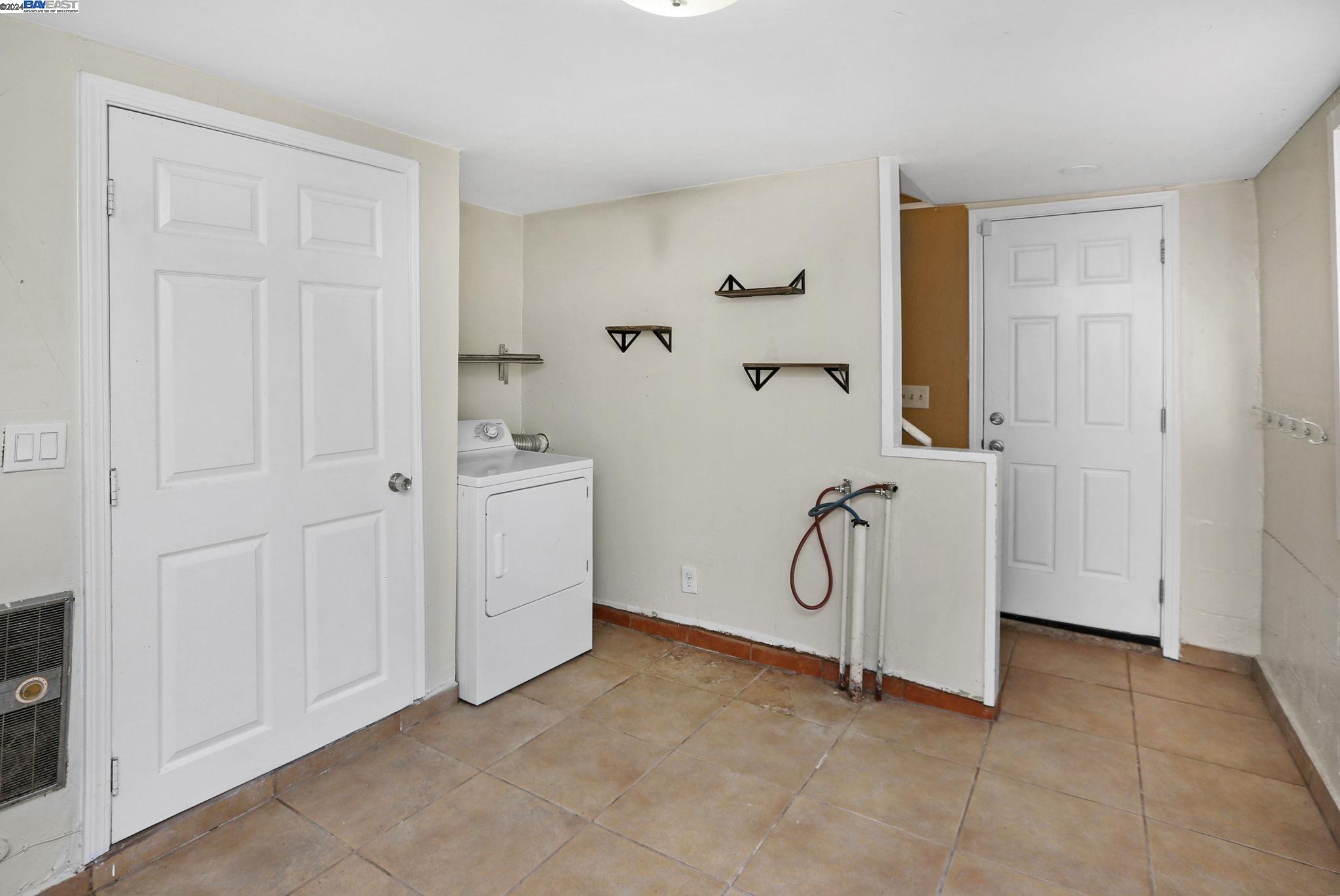 8387 Norris Canyon Rd