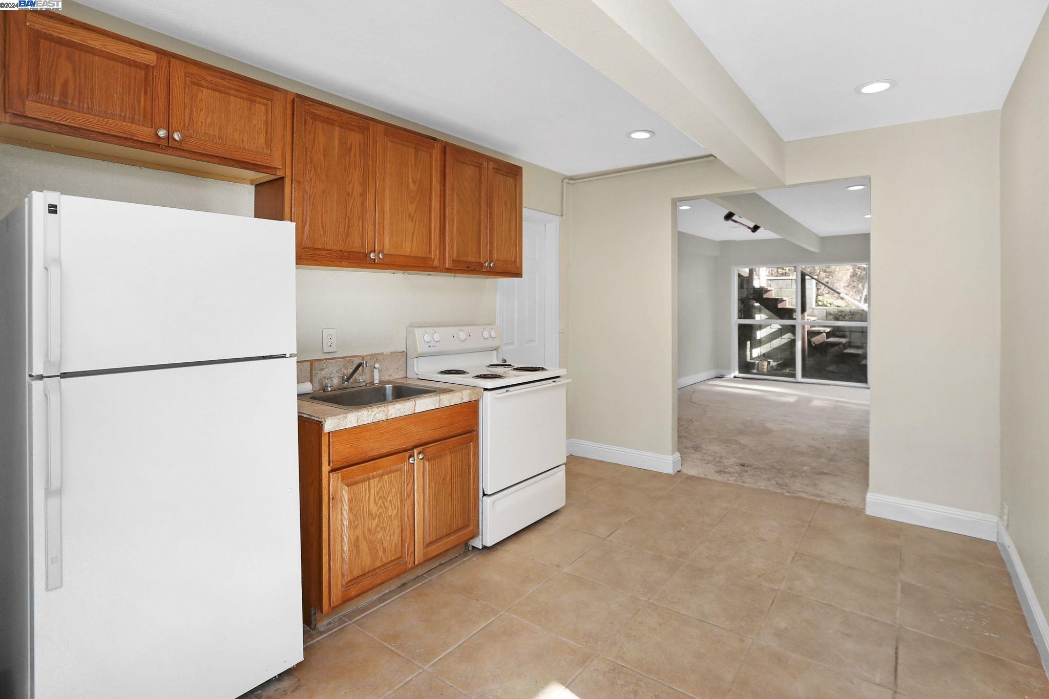 8387 Norris Canyon Rd