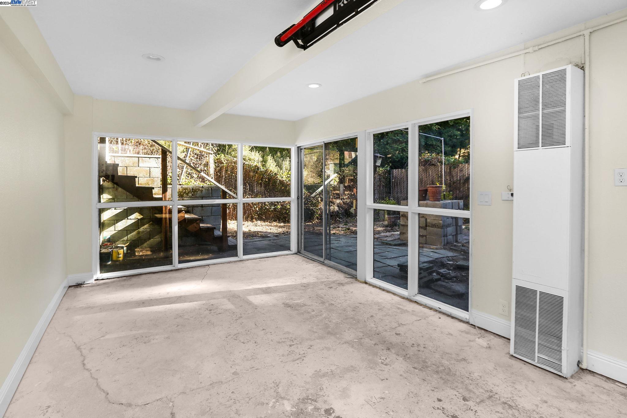 8387 Norris Canyon Rd
