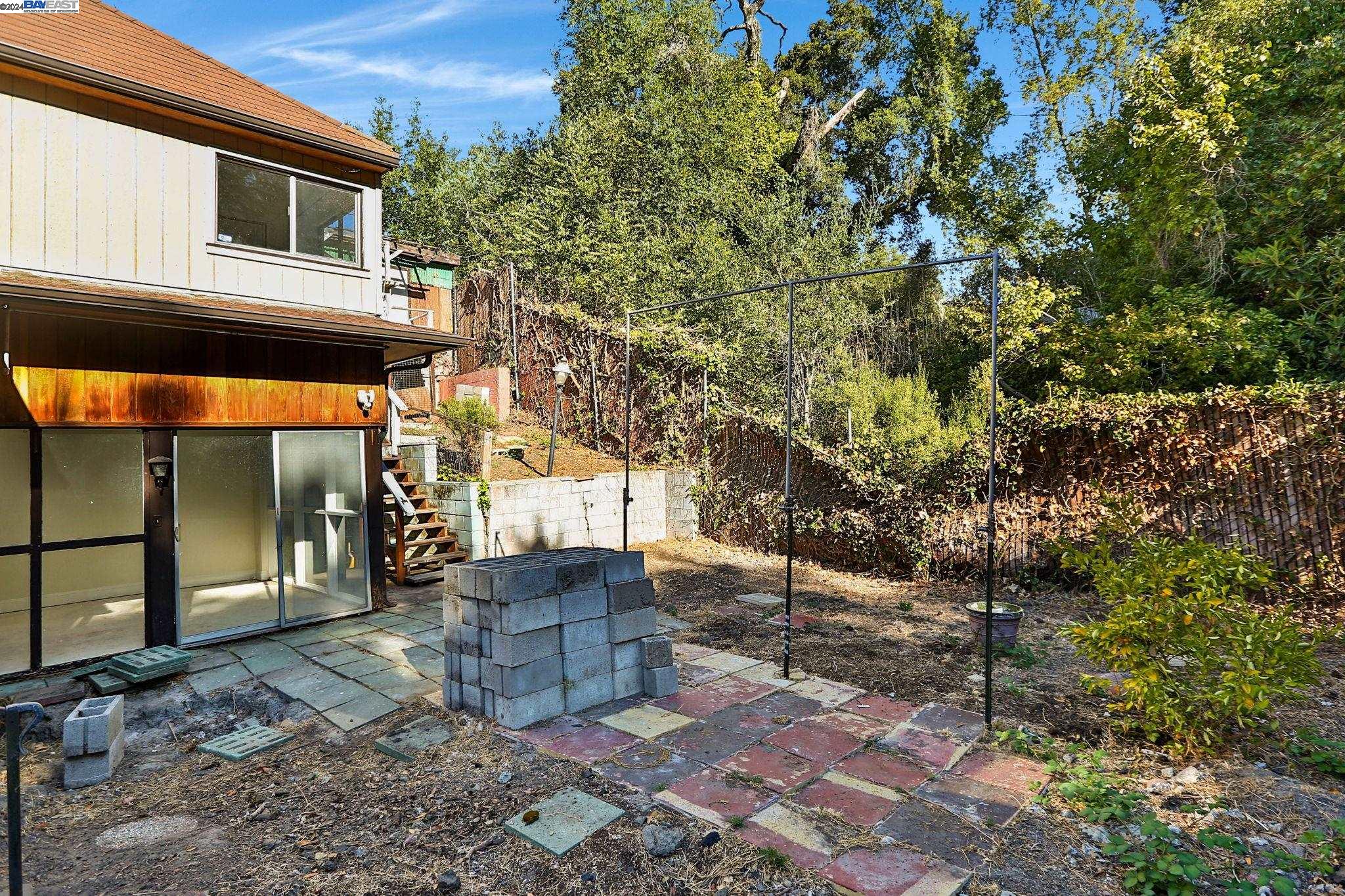 8387 Norris Canyon Rd
