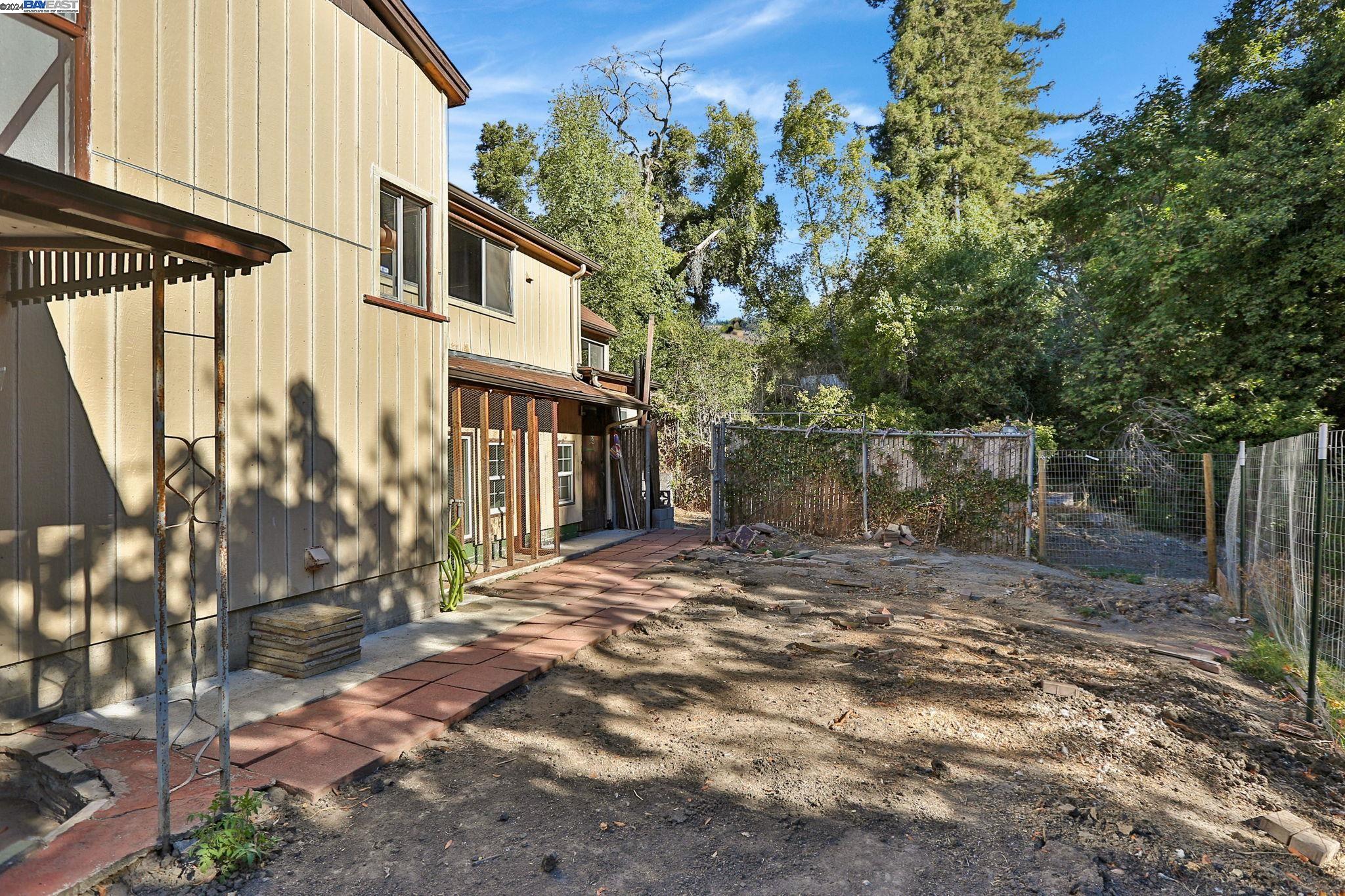 8387 Norris Canyon Rd