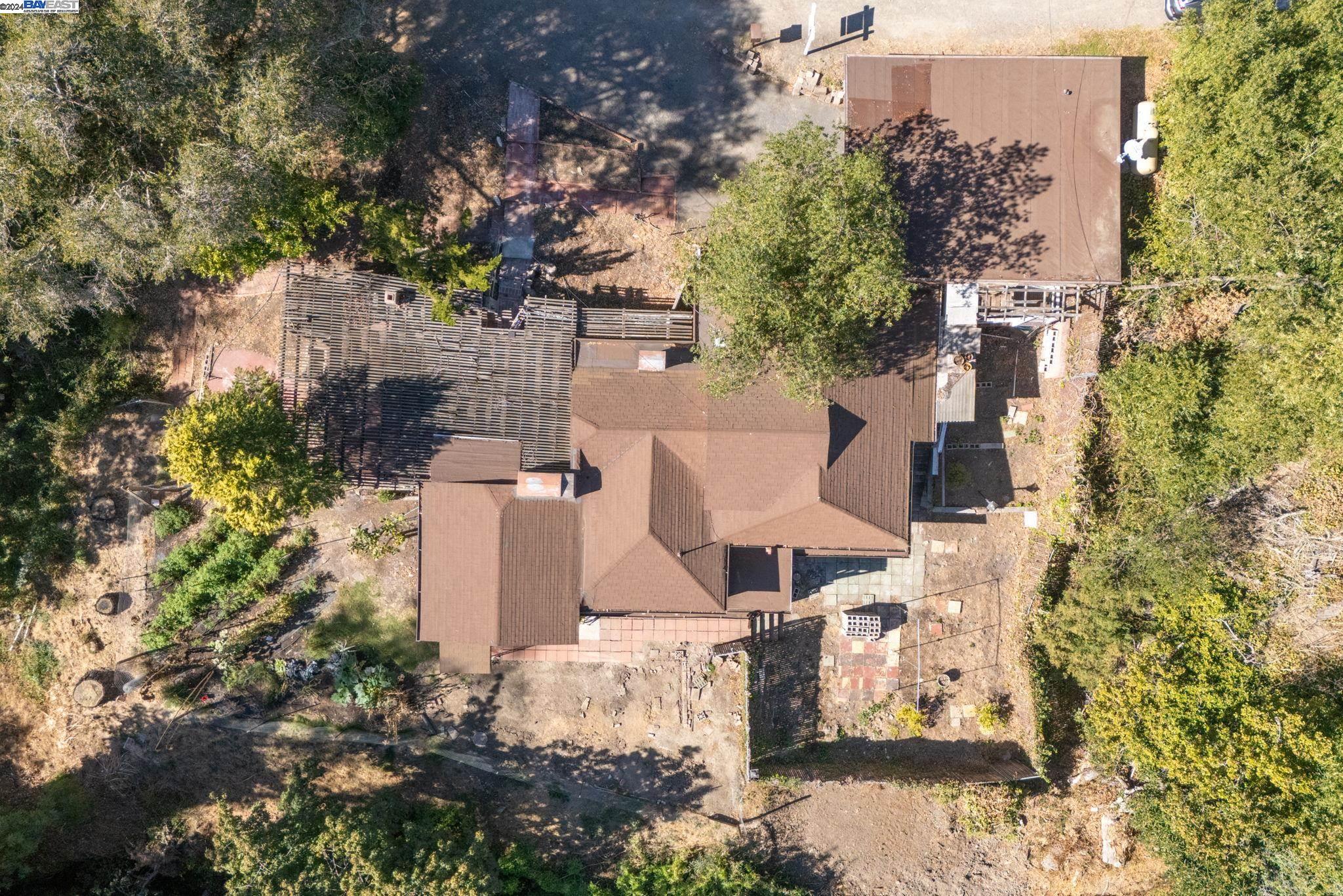 8387 Norris Canyon Rd