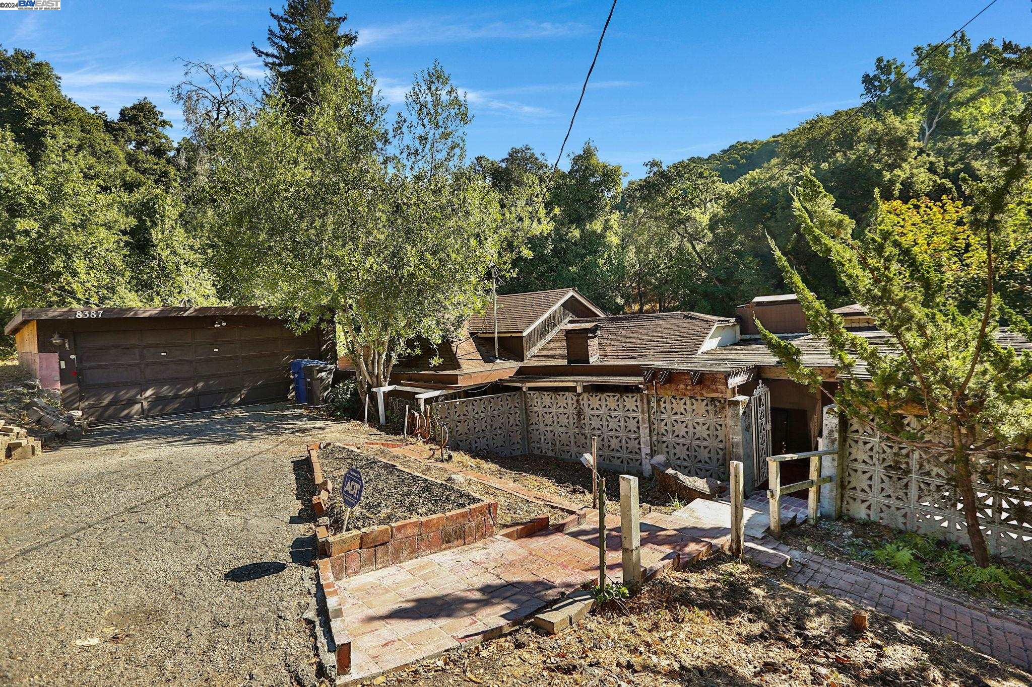 8387 Norris Canyon Rd