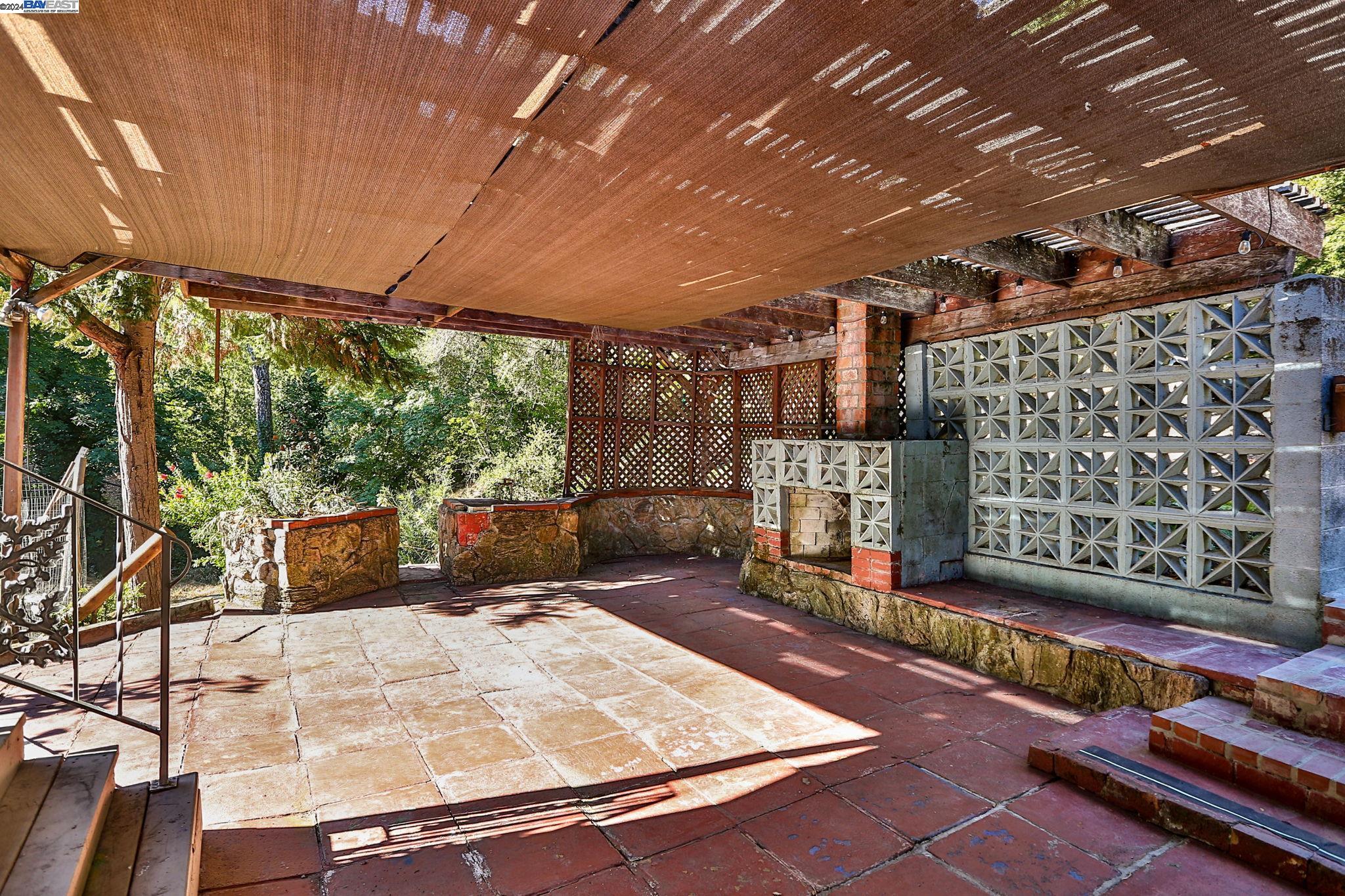 8387 Norris Canyon Rd