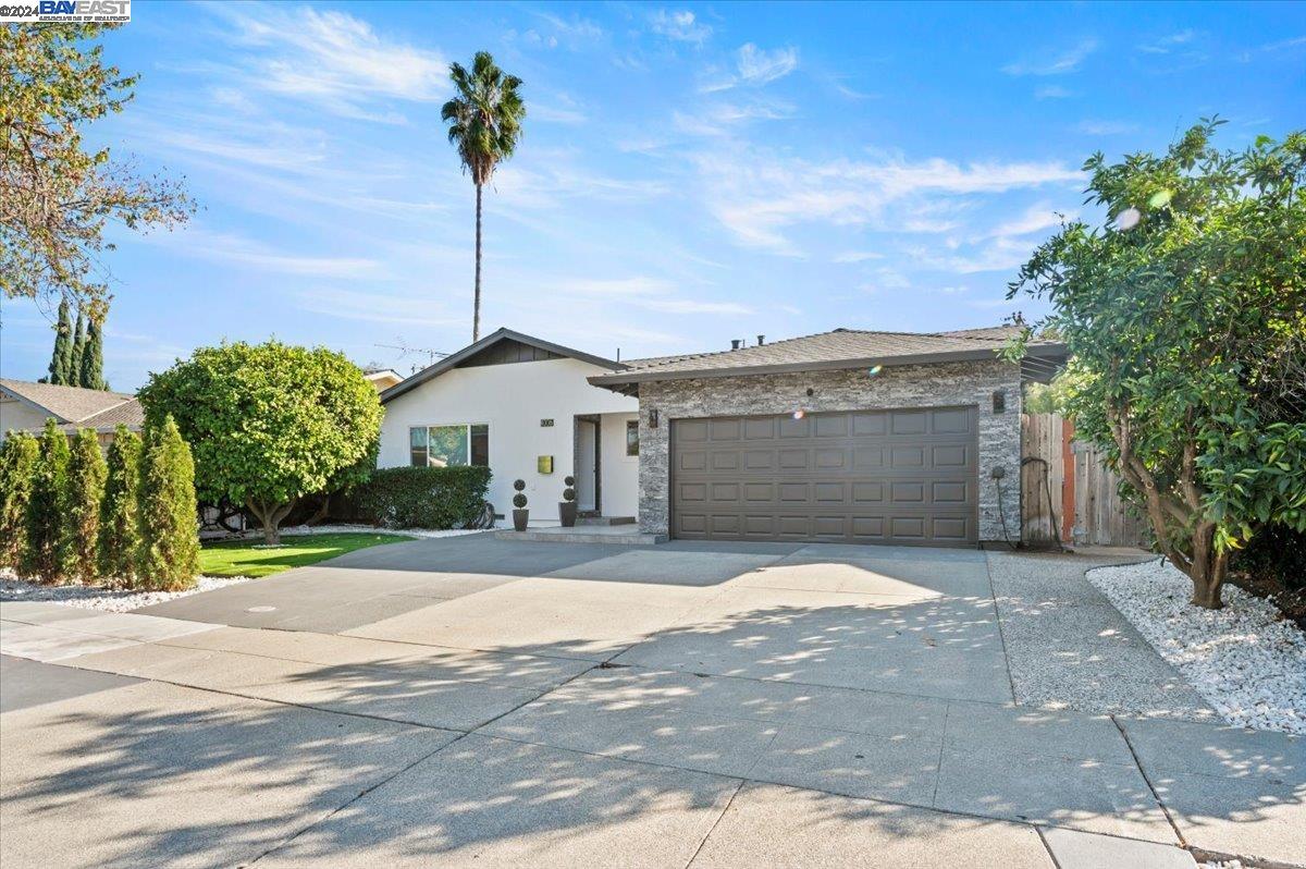 Detail Gallery Image 1 of 1 For 4006 W Campbell Ave, Campbell,  CA 95008 - 3 Beds | 2 Baths