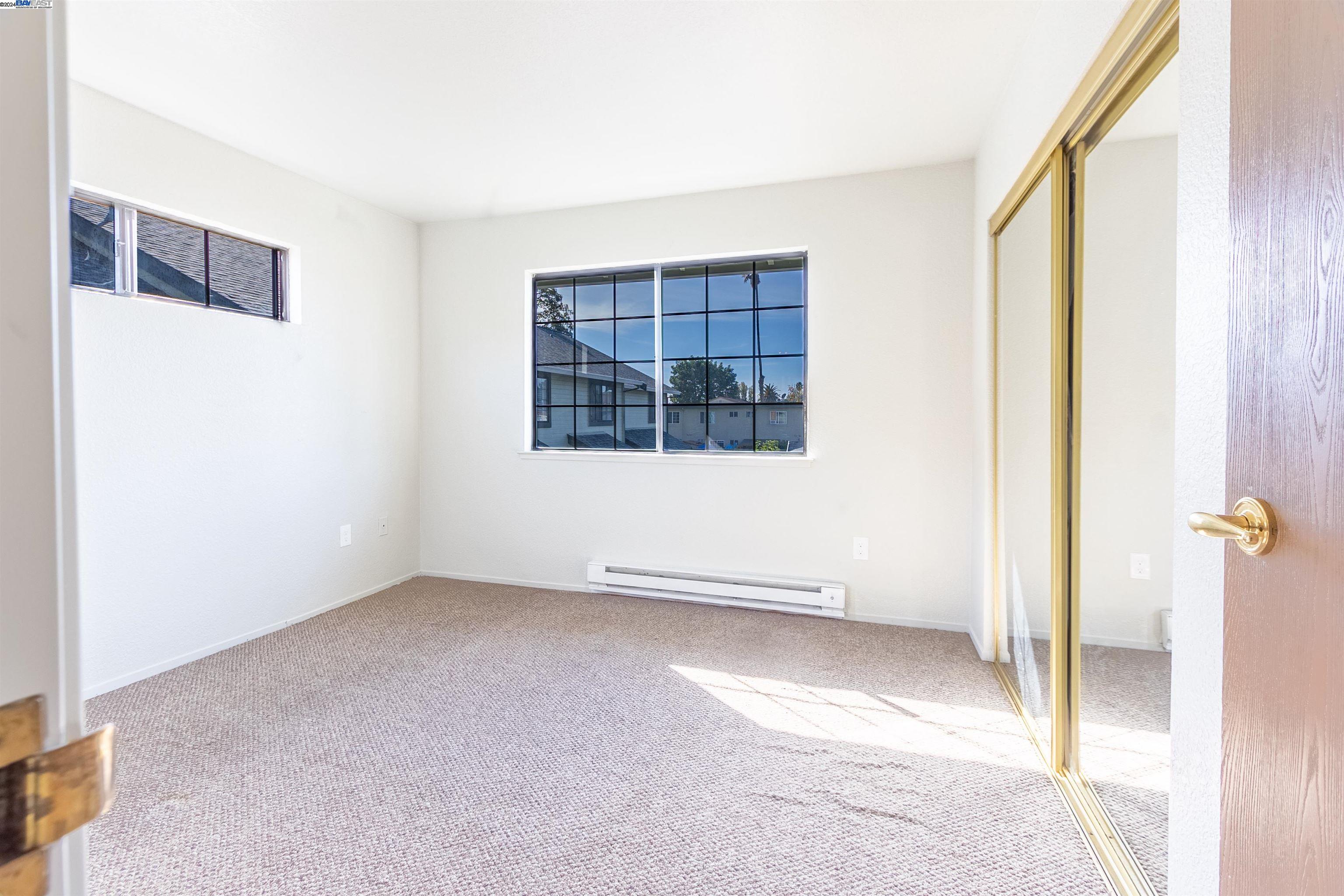 Detail Gallery Image 21 of 26 For 389 Laurel Ave #4,  Hayward,  CA 94541 - 3 Beds | 2/1 Baths