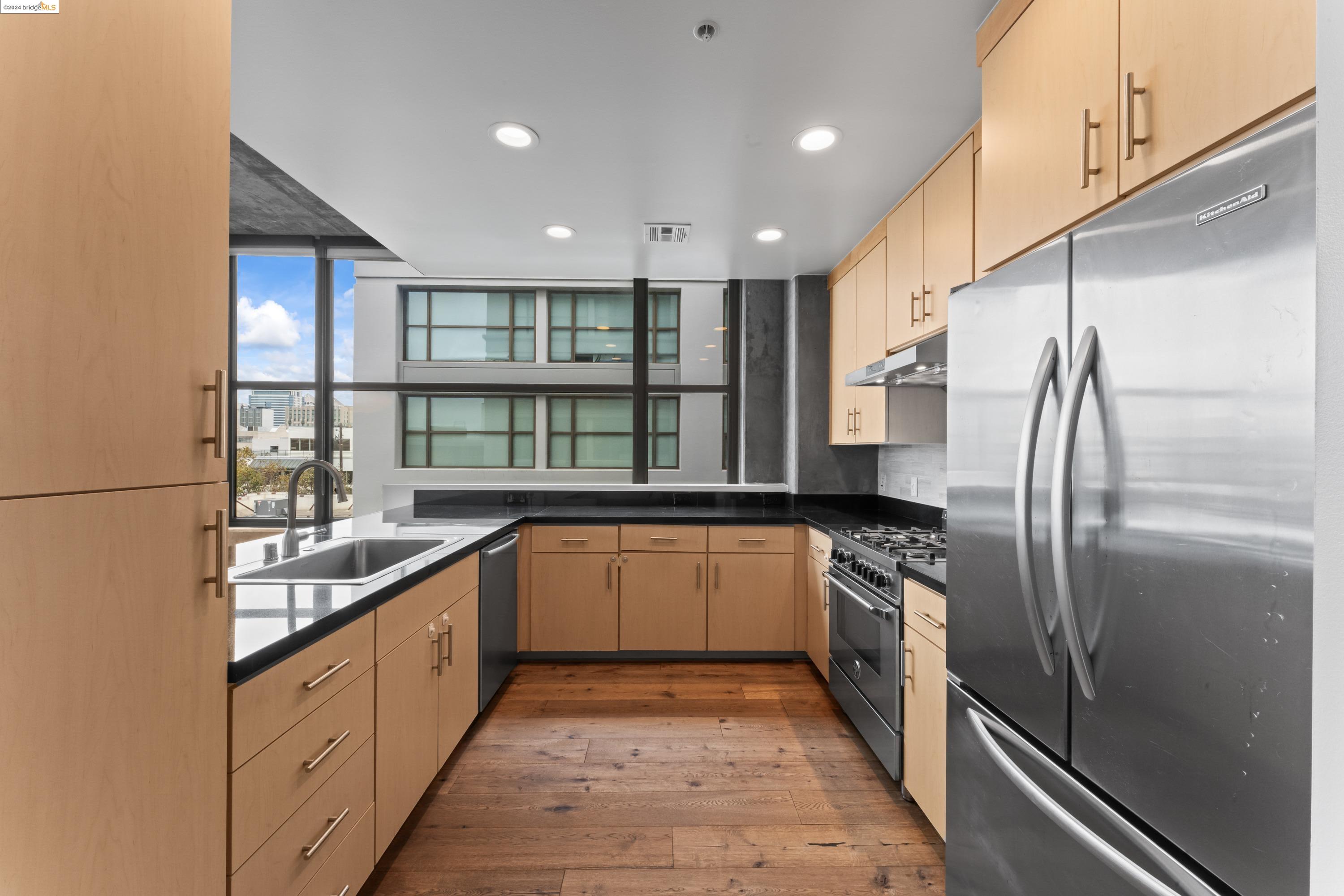 Detail Gallery Image 7 of 27 For 311 2nd St #516,  Oakland,  CA 94607 - 2 Beds | 2 Baths