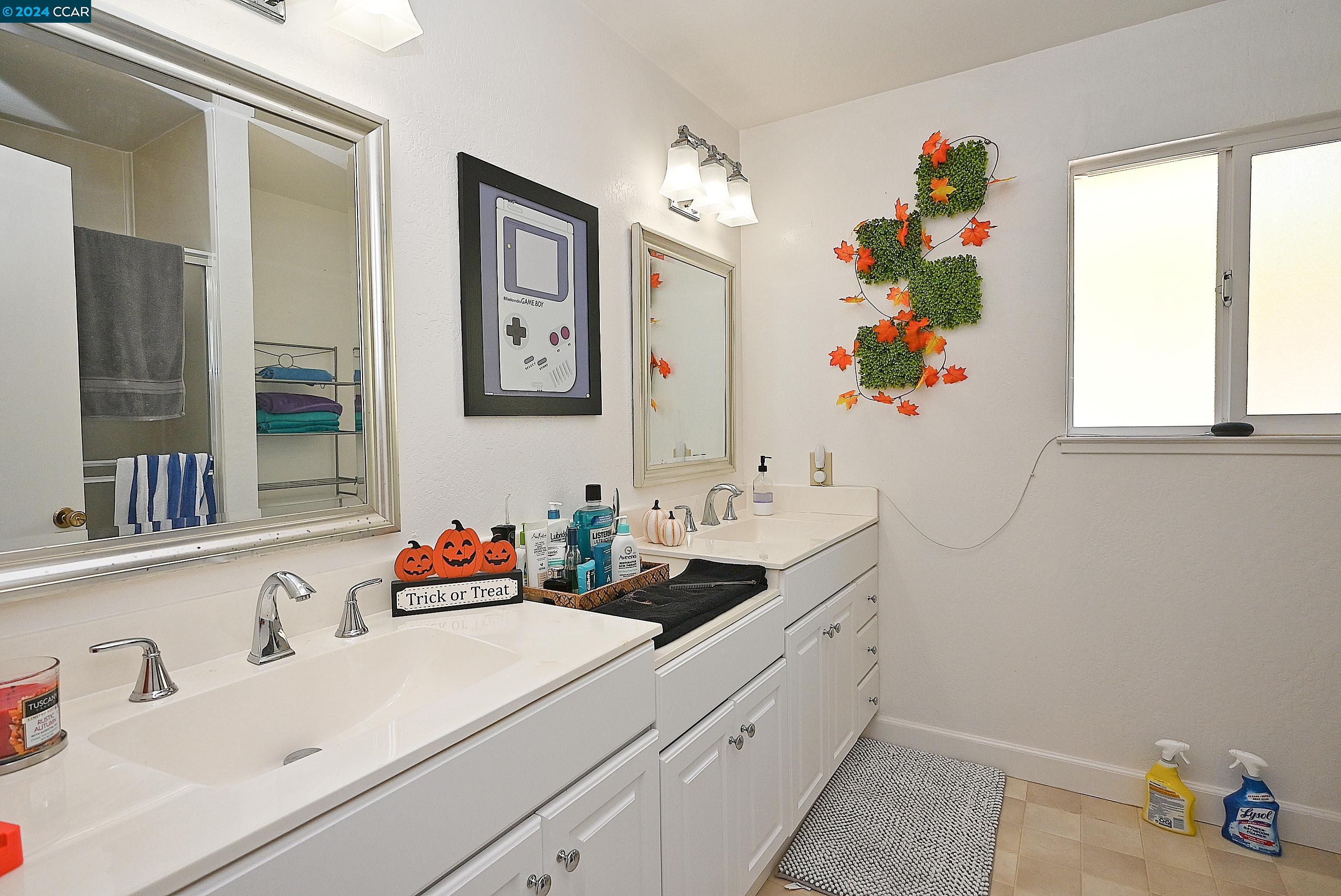 Detail Gallery Image 16 of 28 For 850 Hamilton Drive, Pleasant Hill,  CA 94523 - 4 Beds | 3/1 Baths