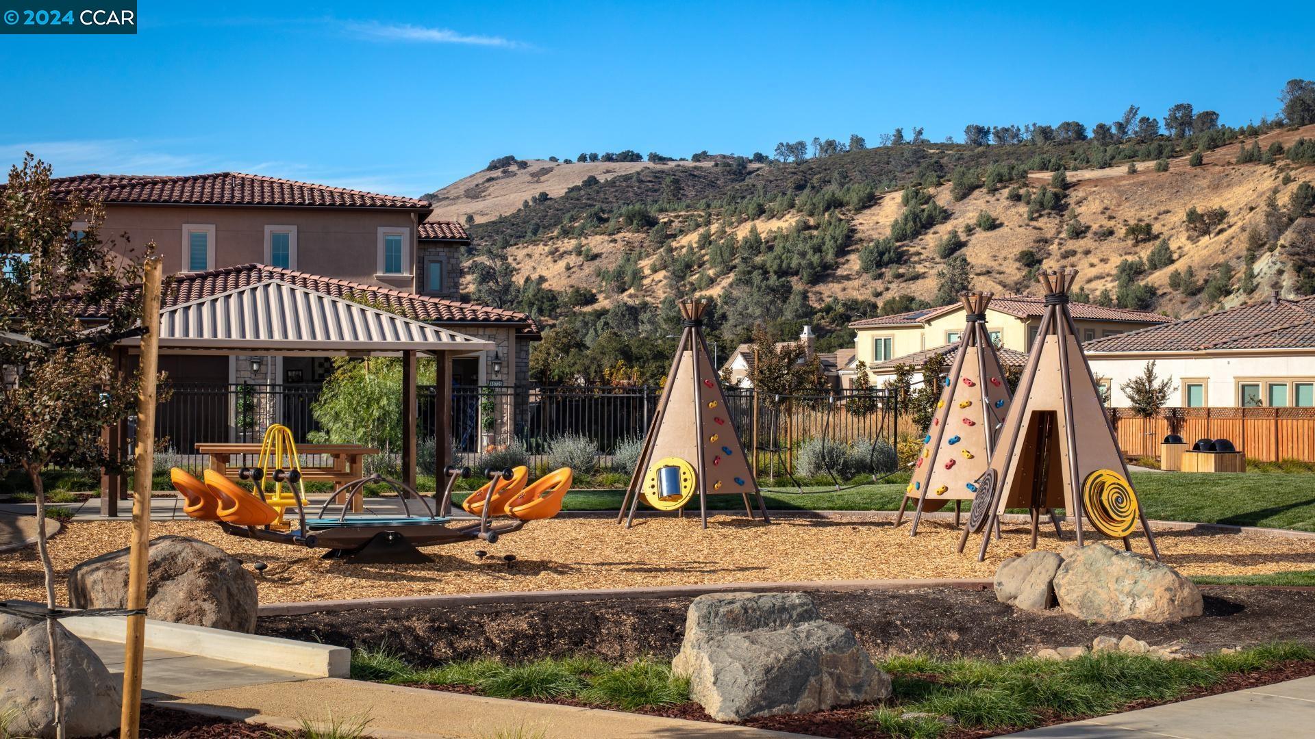 Detail Gallery Image 21 of 21 For 2100 via Santa Elena, Morgan Hill,  CA 95037 - 5 Beds | 5/1 Baths