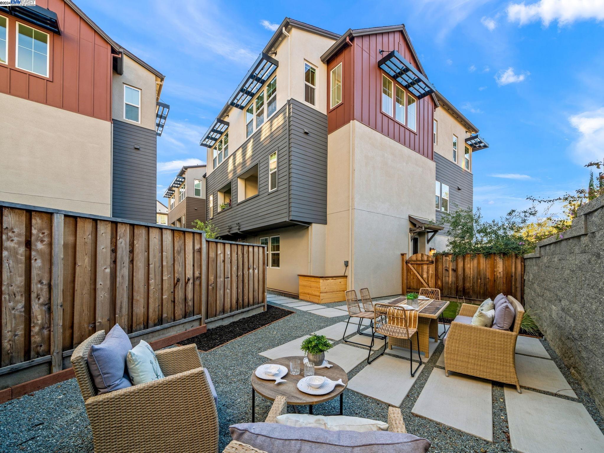 More Details about MLS # 41077591 : 853 ZEN CT