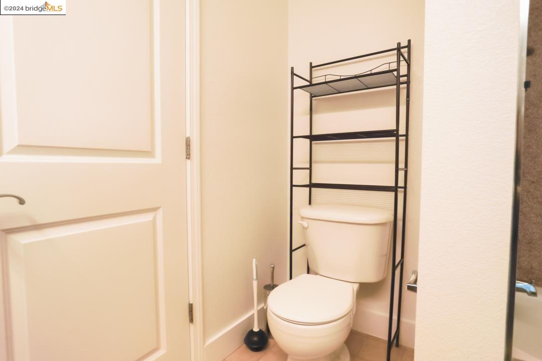 Detail Gallery Image 14 of 26 For 1578 Brunswig, Emeryville,  CA 94608 - 2 Beds | 1 Baths