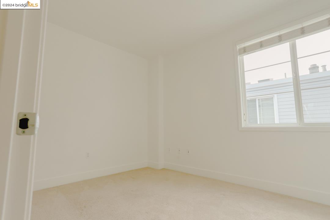 Detail Gallery Image 17 of 26 For 1578 Brunswig, Emeryville,  CA 94608 - 2 Beds | 1 Baths