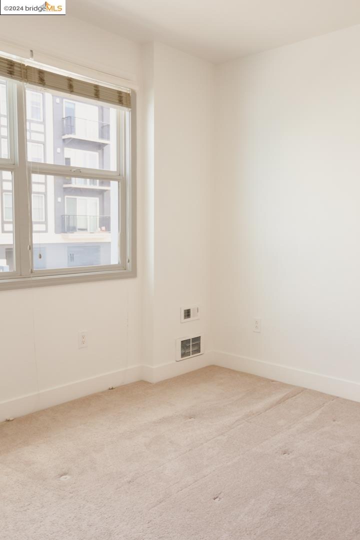 Detail Gallery Image 18 of 26 For 1578 Brunswig, Emeryville,  CA 94608 - 2 Beds | 1 Baths