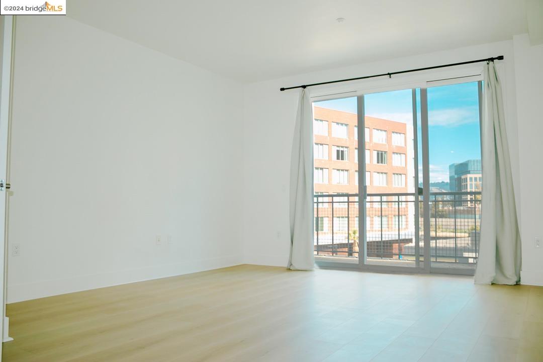 Detail Gallery Image 7 of 26 For 1578 Brunswig, Emeryville,  CA 94608 - 2 Beds | 1 Baths