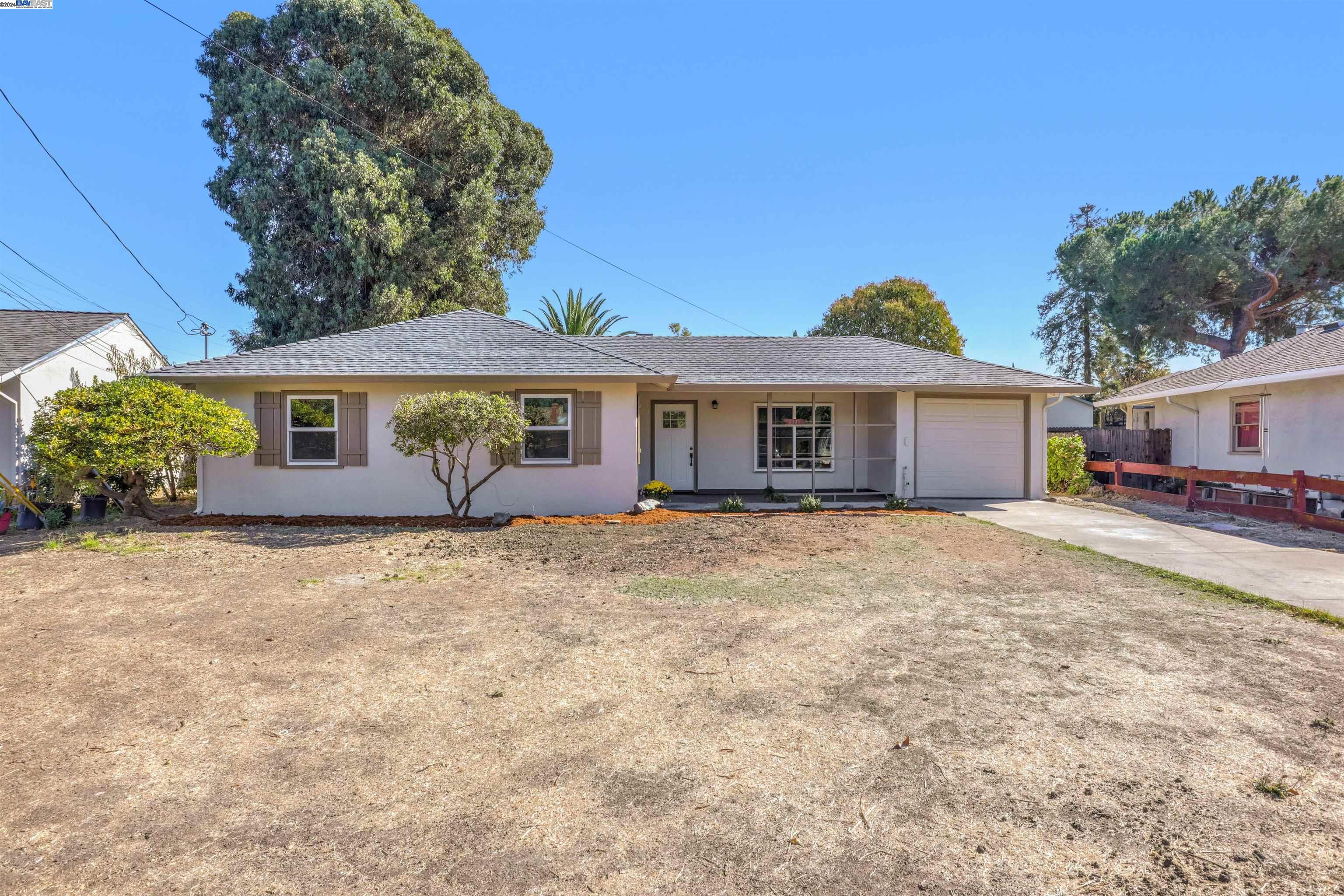 Detail Gallery Image 1 of 1 For 2370 Belmont Rd, Concord,  CA 94520 - 3 Beds | 1 Baths