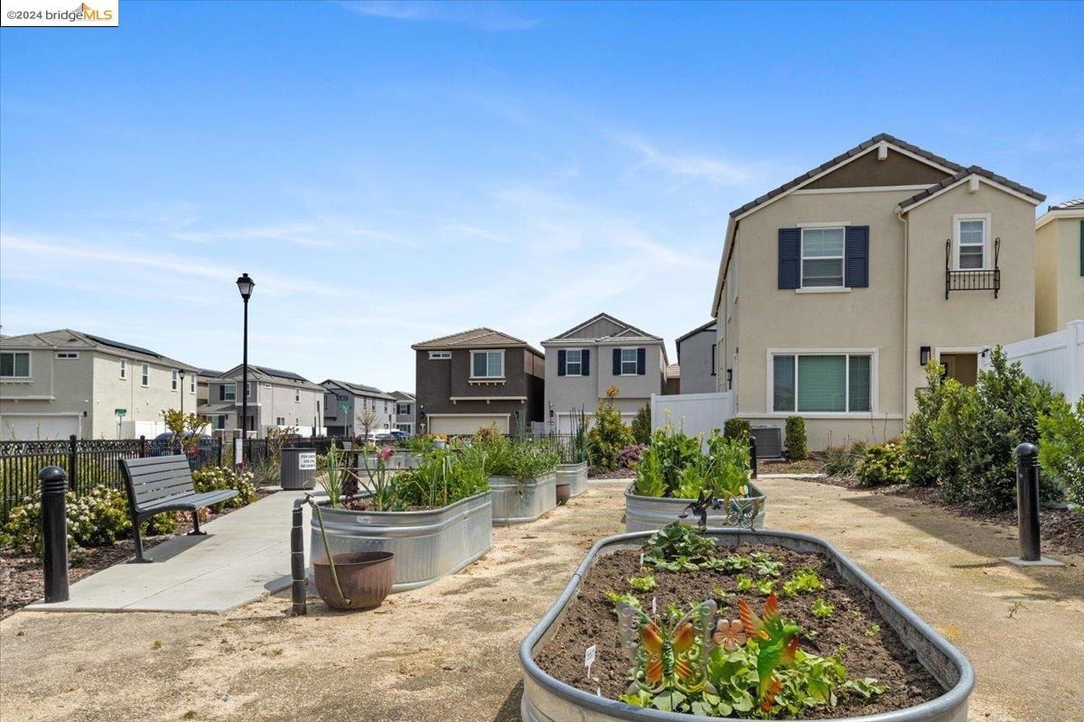 Detail Gallery Image 39 of 45 For 3214 Longspur Ln, West Sacramento,  CA 95691-6431 - 3 Beds | 2/1 Baths