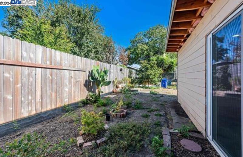 Detail Gallery Image 1 of 1 For 9280 D St, Oakland,  CA 94603 - – Beds | – Baths
