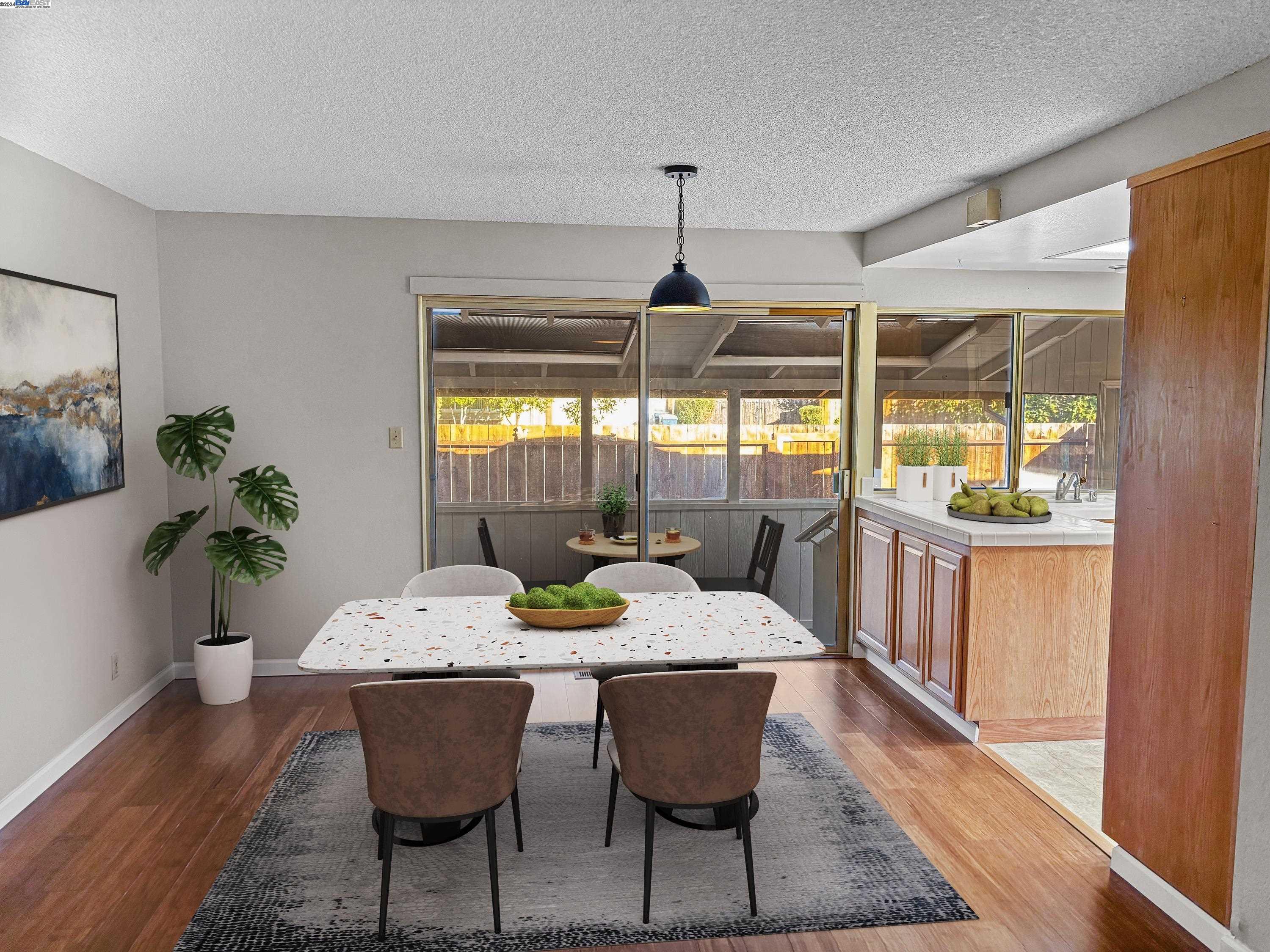 Detail Gallery Image 11 of 22 For 224 Orangewood Dr, Healdsburg,  CA 95448 - 2 Beds | 2 Baths