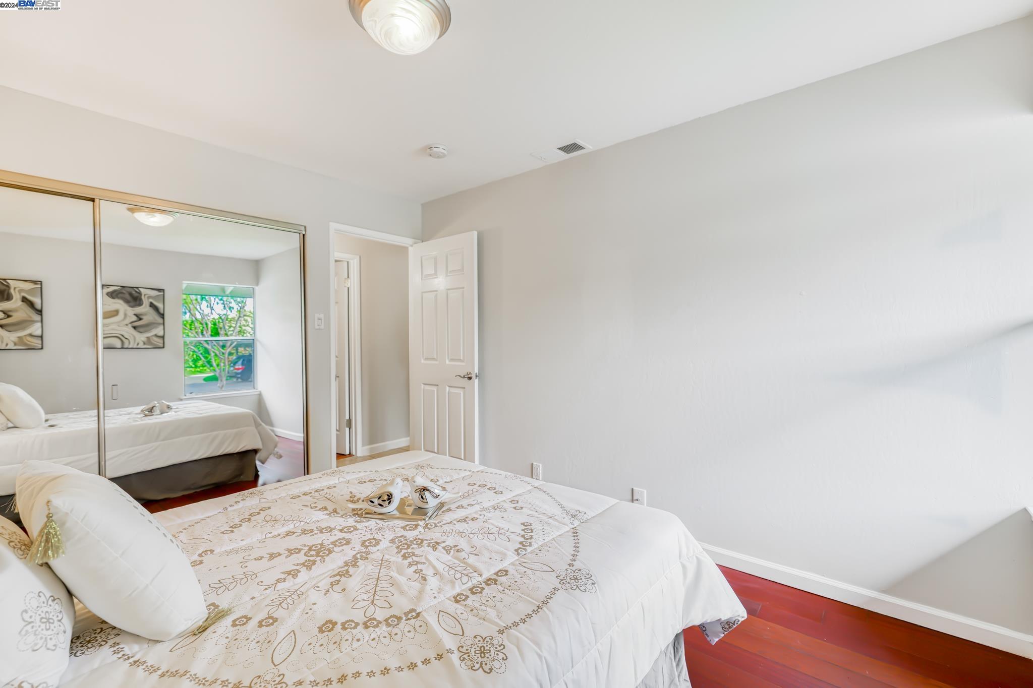 Photo #5: 41077673 Listing 