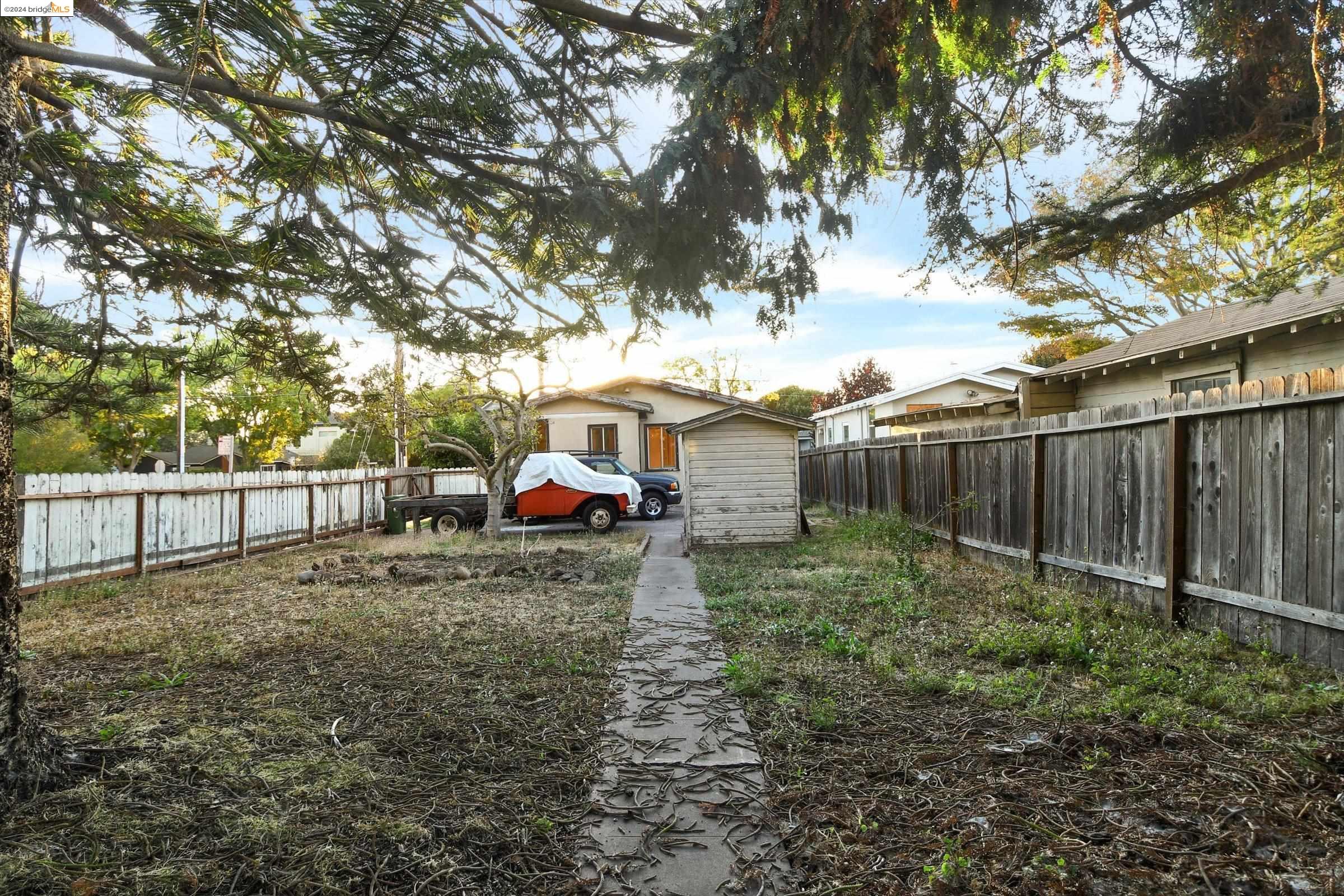 Detail Gallery Image 34 of 52 For 1487 10th St, Berkeley,  CA 94710 - 2 Beds | 1 Baths