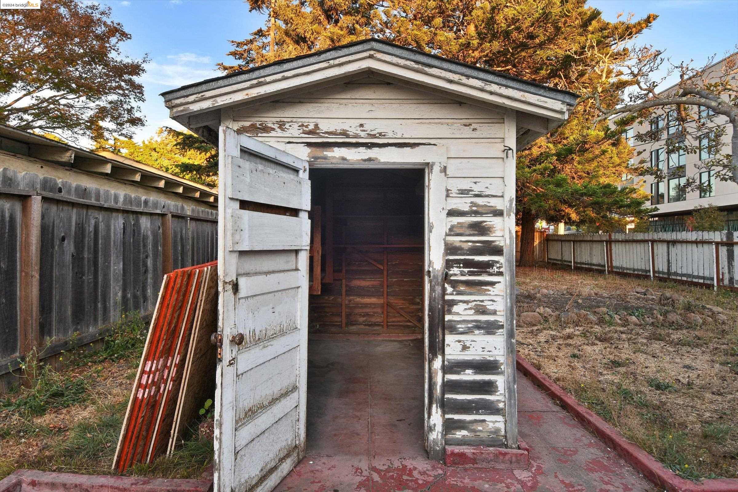 Detail Gallery Image 36 of 52 For 1487 10th St, Berkeley,  CA 94710 - 2 Beds | 1 Baths