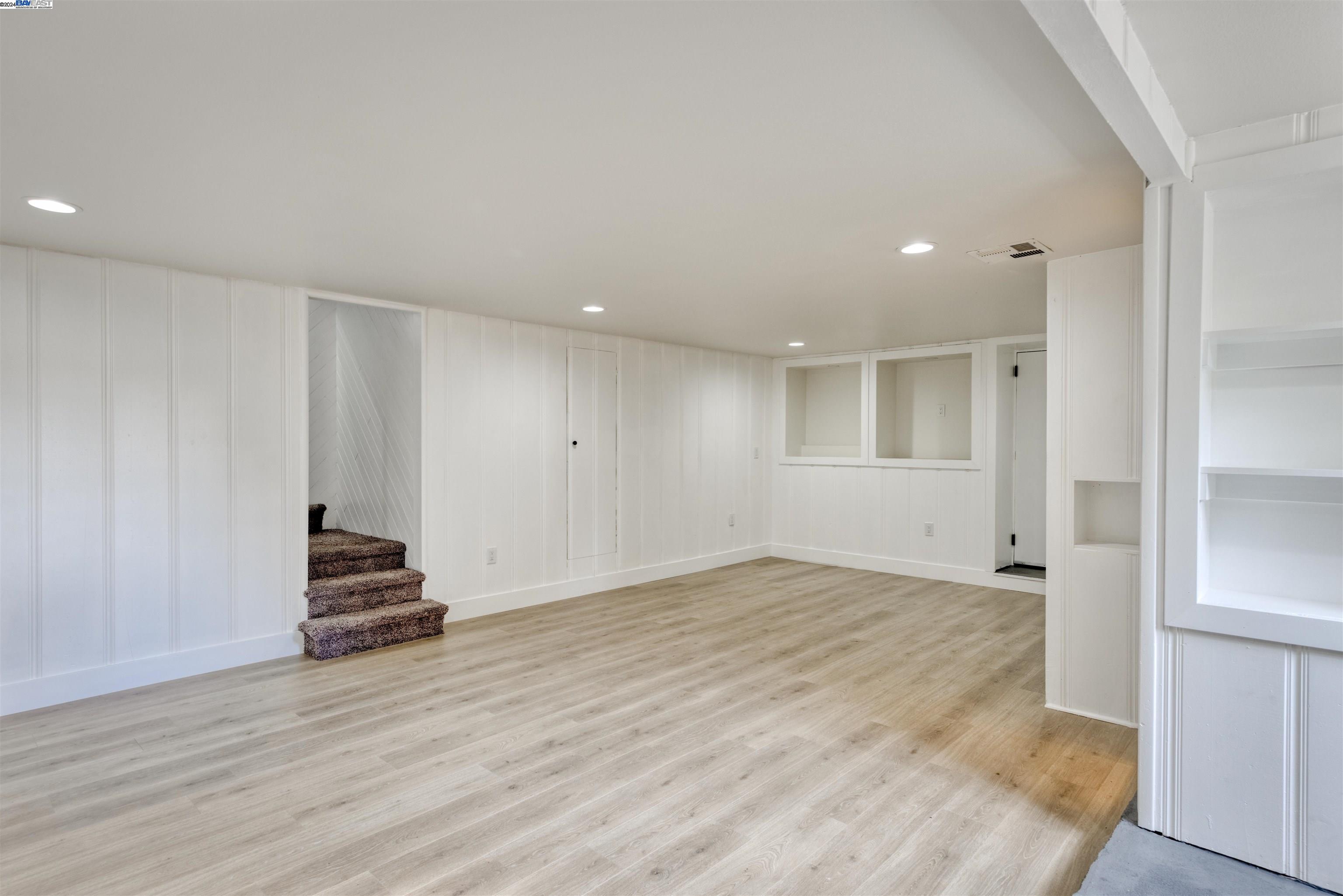 Detail Gallery Image 26 of 41 For 160 Renfrew Ct, El Sobrante,  CA 94803 - 4 Beds | 2/1 Baths