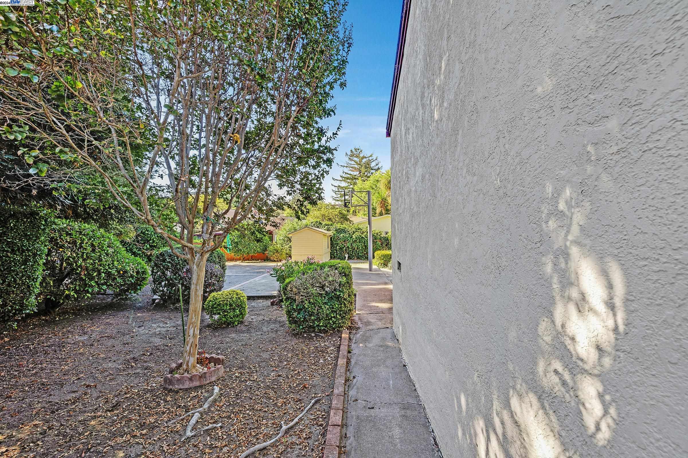 Detail Gallery Image 21 of 30 For 16119 Berkshire Dr, San Leandro,  CA 94578 - 3 Beds | 1 Baths