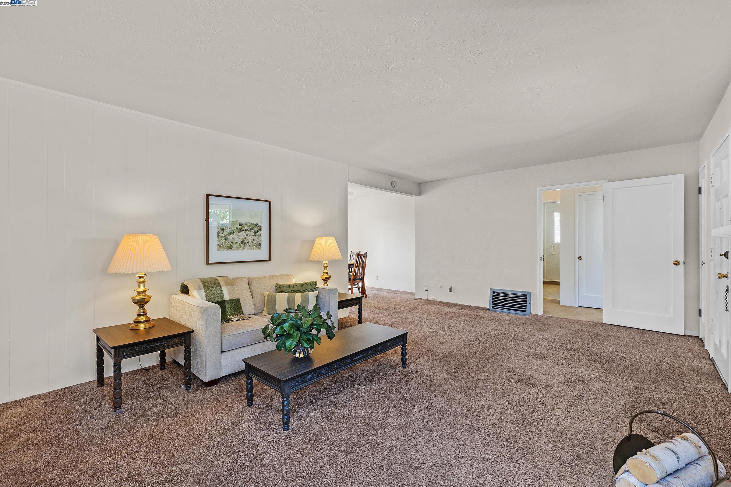 Detail Gallery Image 5 of 30 For 16119 Berkshire Dr, San Leandro,  CA 94578 - 3 Beds | 1 Baths