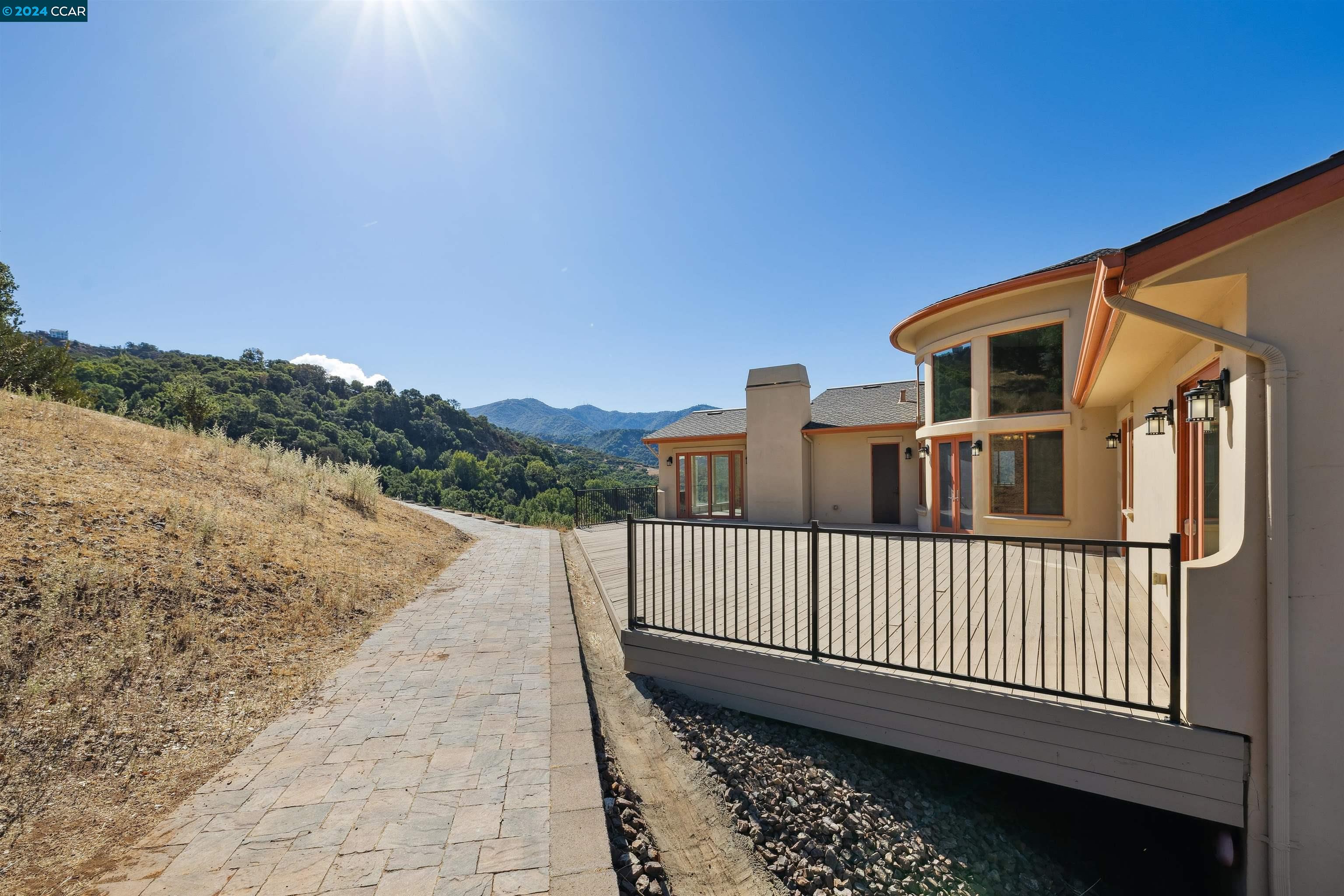 Detail Gallery Image 39 of 60 For 10180 Cinnabar Hills Rd, San Jose,  CA 95120-9999 - 5 Beds | 3/1 Baths