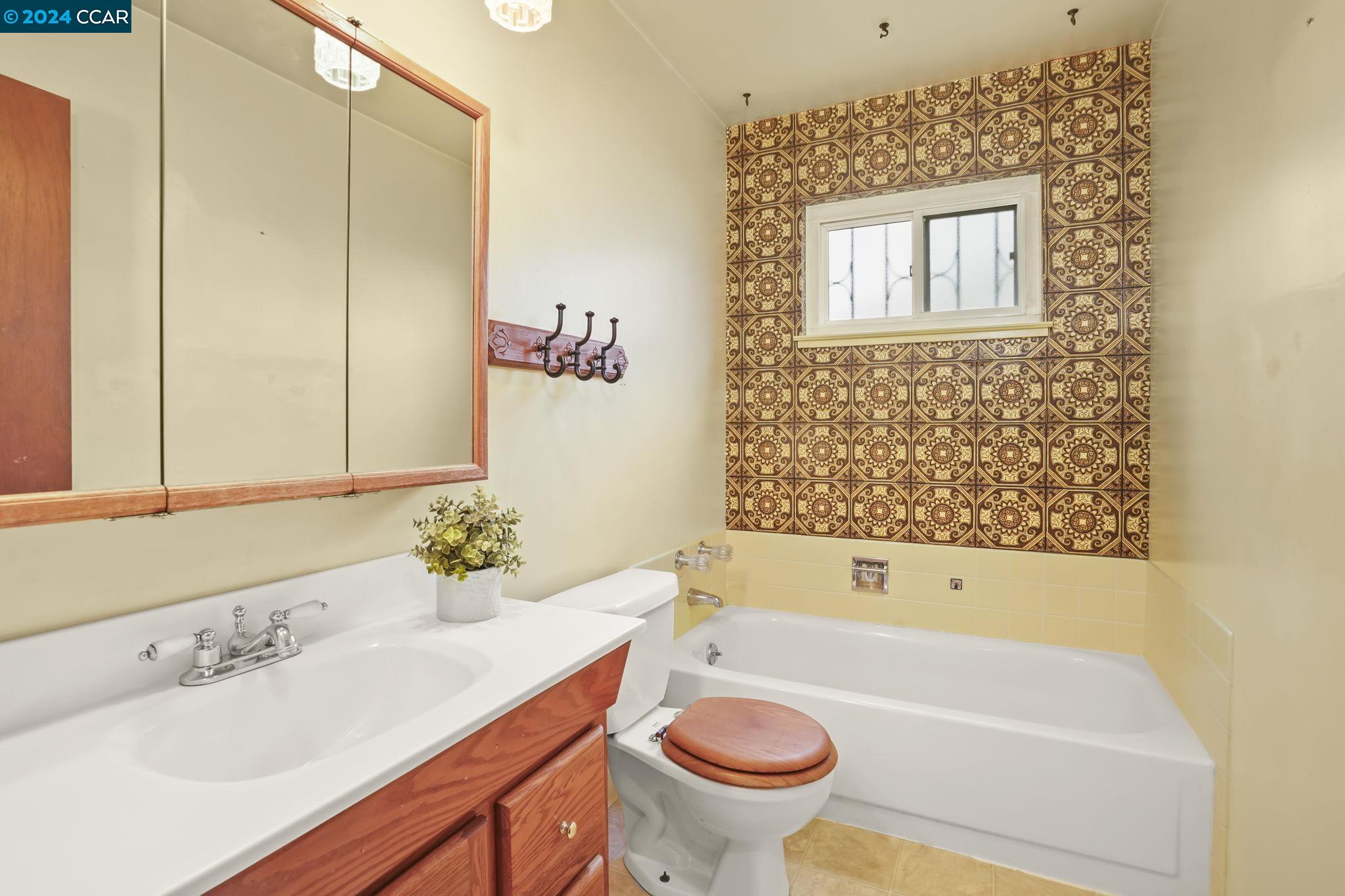 Detail Gallery Image 20 of 29 For 1953 Redwood Dr, Martinez,  CA 94553 - 3 Beds | 2 Baths