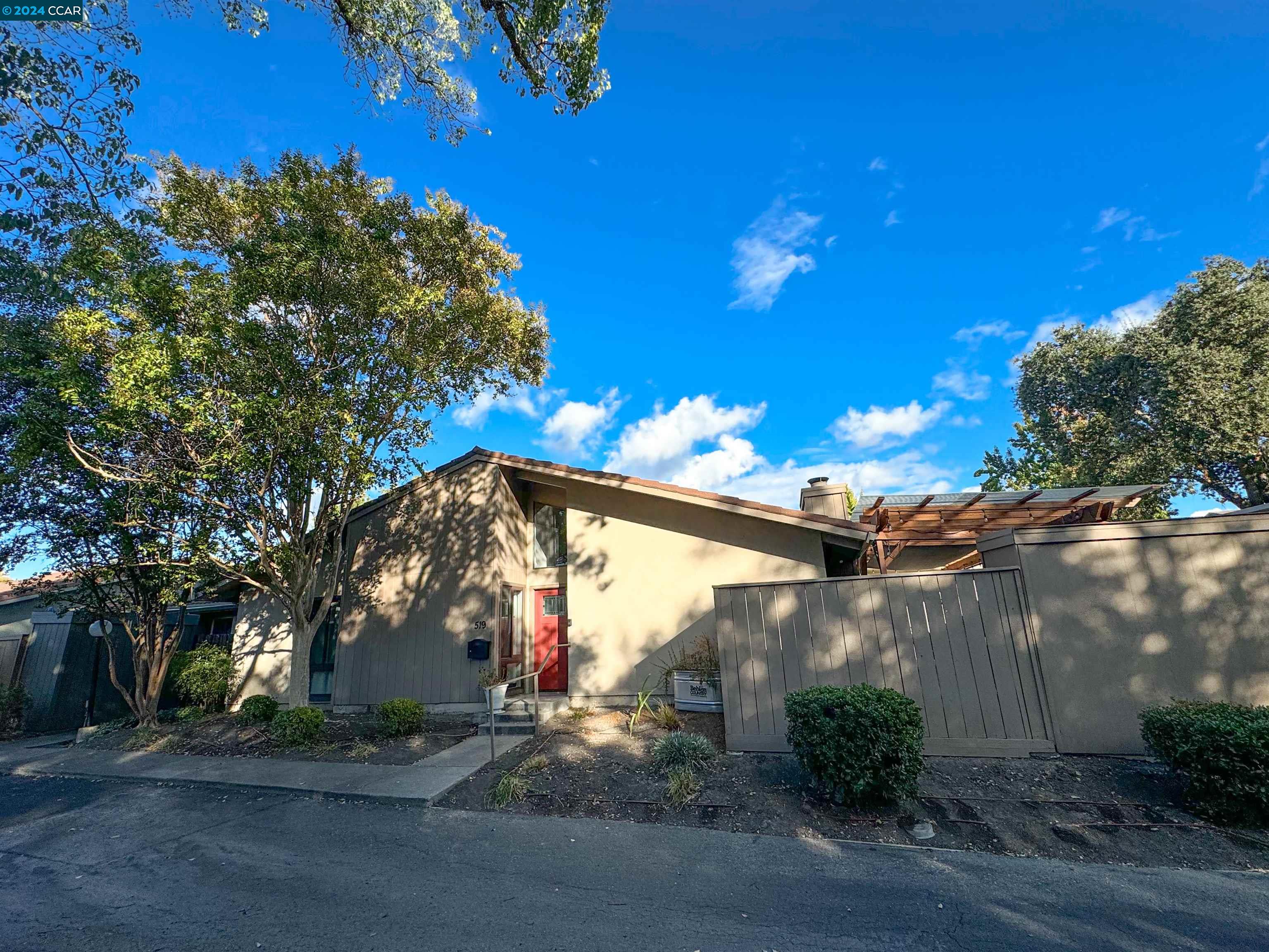 Photo #3: 41077857 Listing 