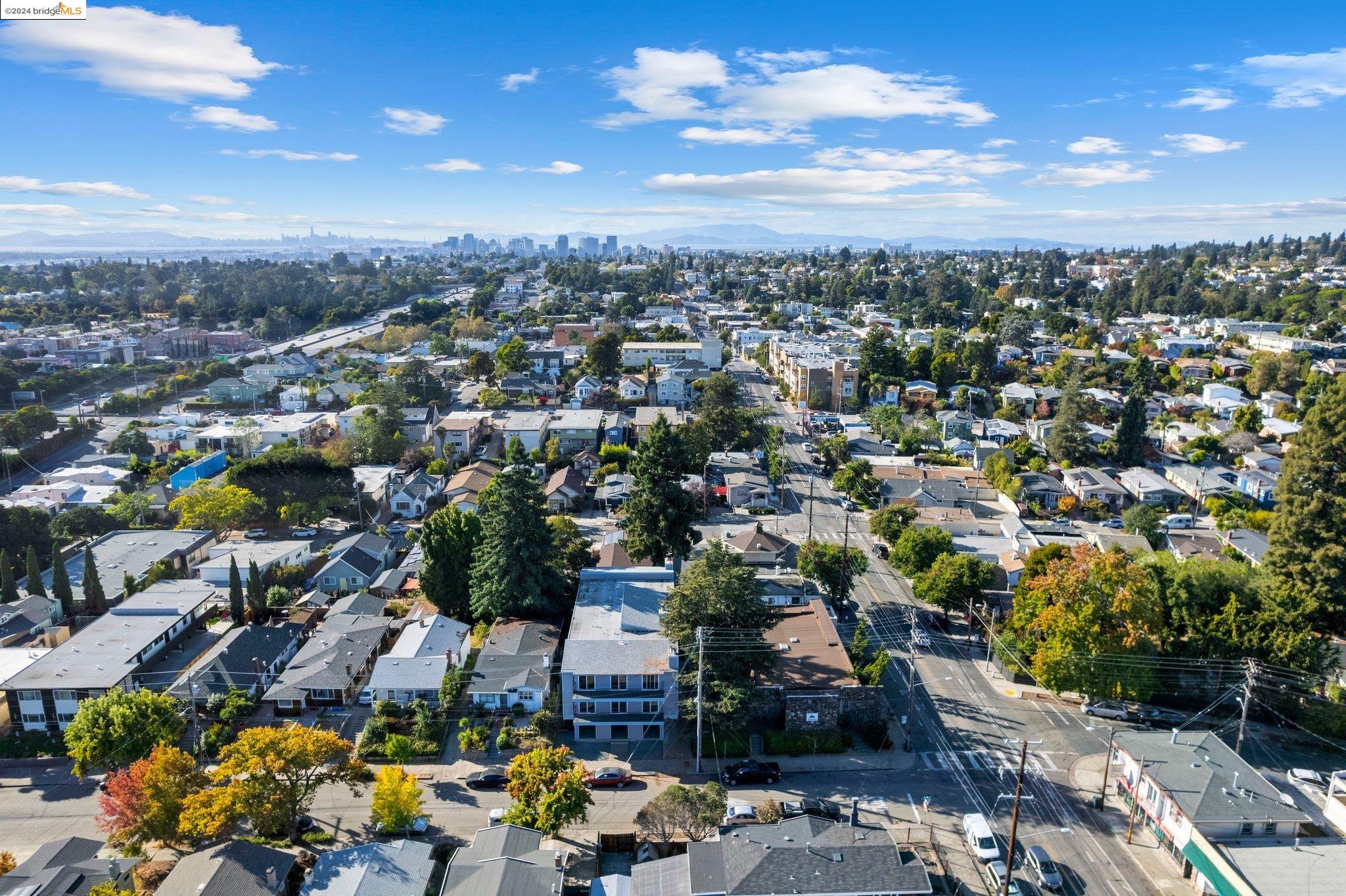 Detail Gallery Image 36 of 39 For 3471 Laguna Ave, Oakland,  CA 94602 - 2 Beds | 1/1 Baths