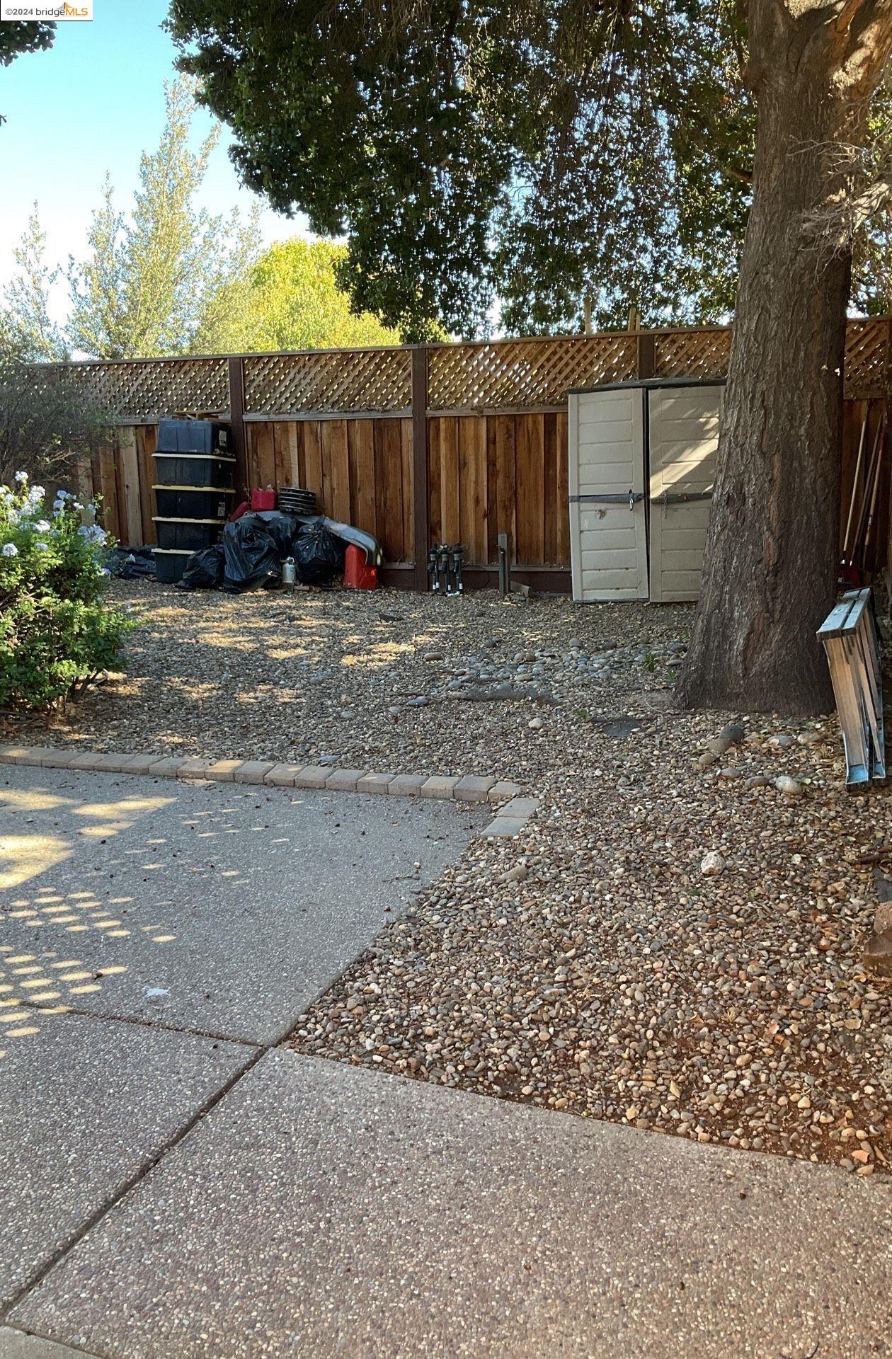 Detail Gallery Image 3 of 4 For 128 Pleasant Place, Antioch,  CA 94509-9999 - 3 Beds | 2 Baths